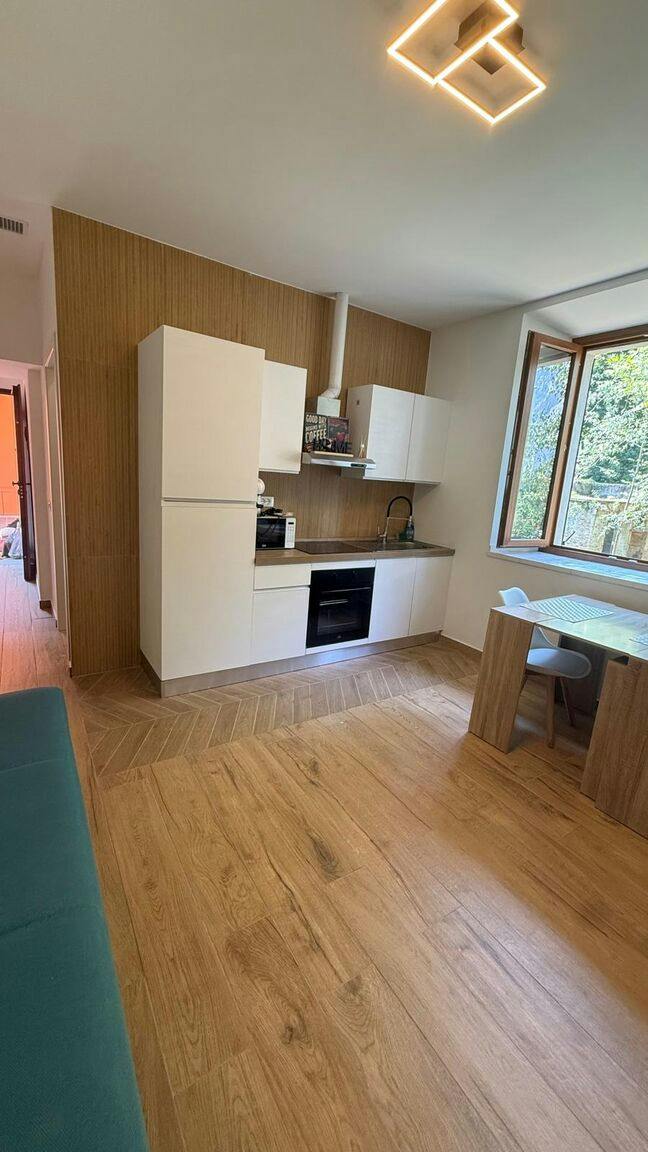 Apartament de închiriat pentru 1 EUR pe lună în Malgrate, Via San Michele