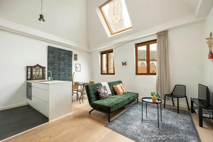 Квартира за оренду для 1 700 EUR на місяць у Antwerpen, Oude Koornmarkt