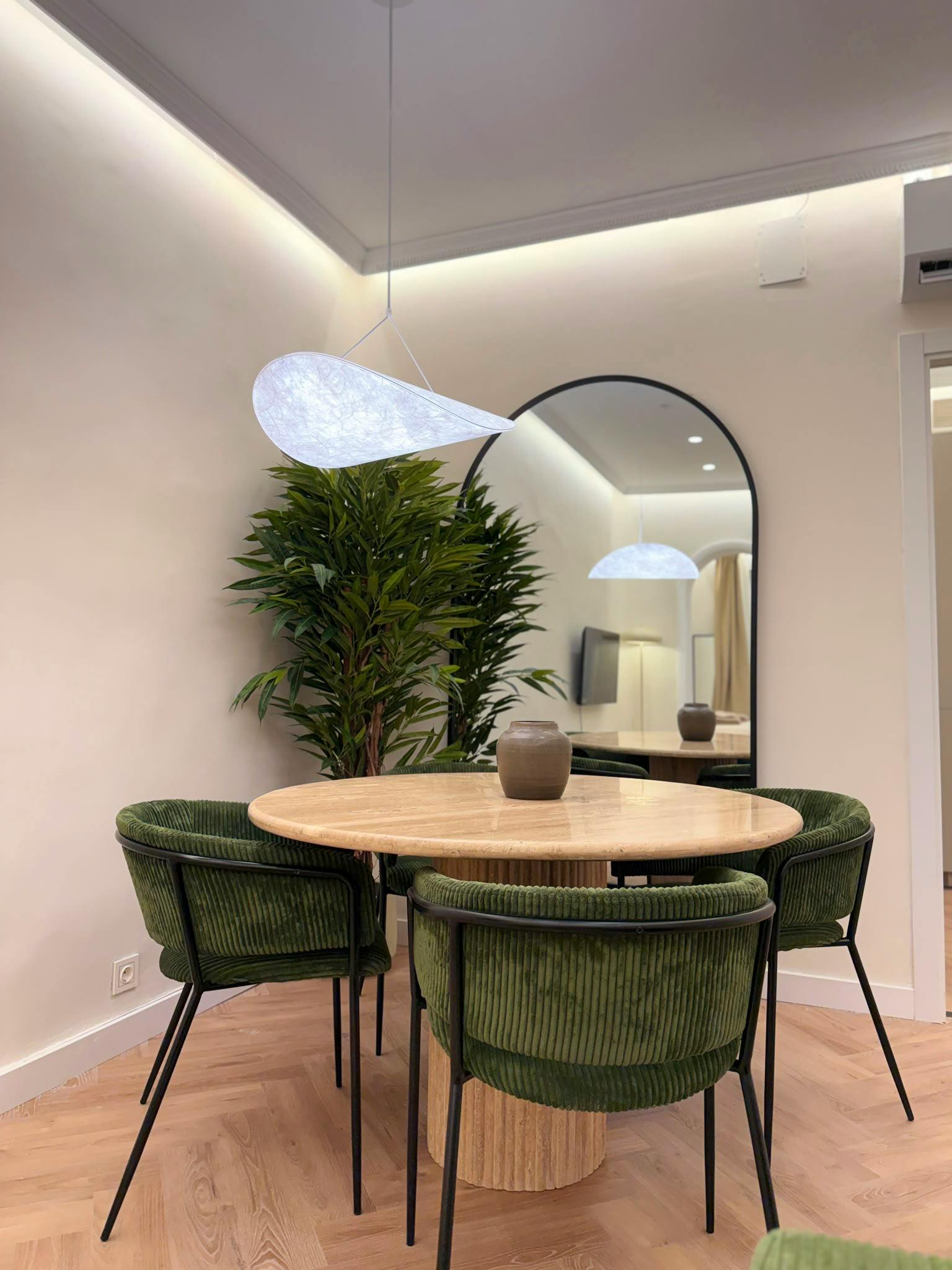 1-Bedroom Apartment in Calle del General Díaz Porlier, Madrid (1746008) ROOM