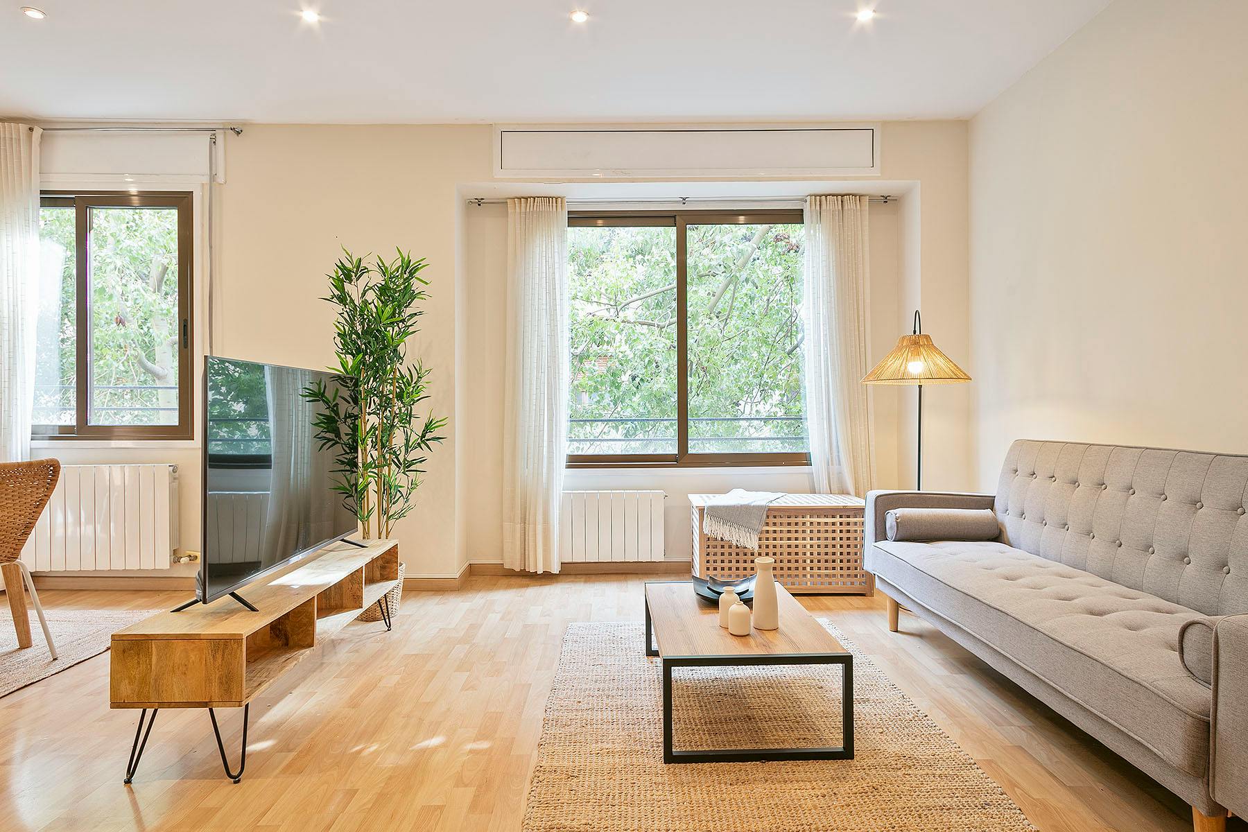 4-Bedroom Apartment in Carrer De Descartes, Barcelona (1746039) ROOM 2