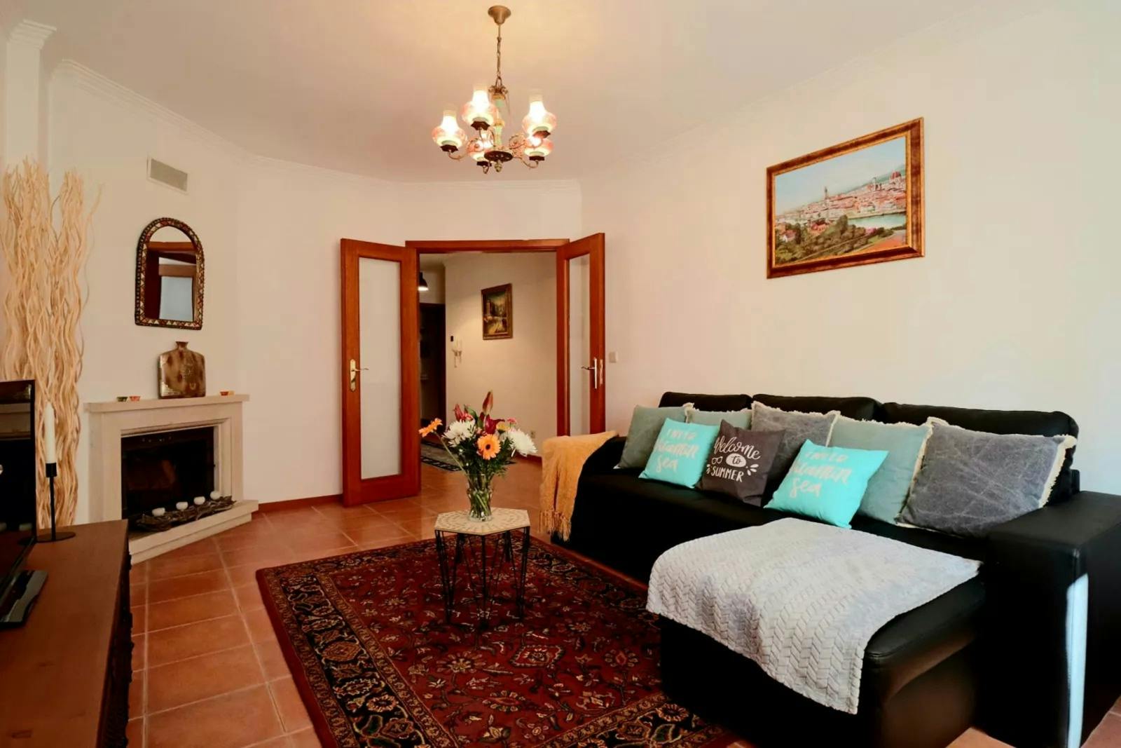 Appartement à louer pour 1 200 €/mois à São Lourenço, Rua Luísa Tody