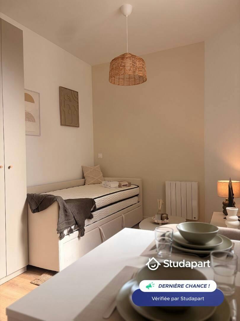 Apartamento para alugar por € 680 por mês em Bordeaux, Rue Nicot
