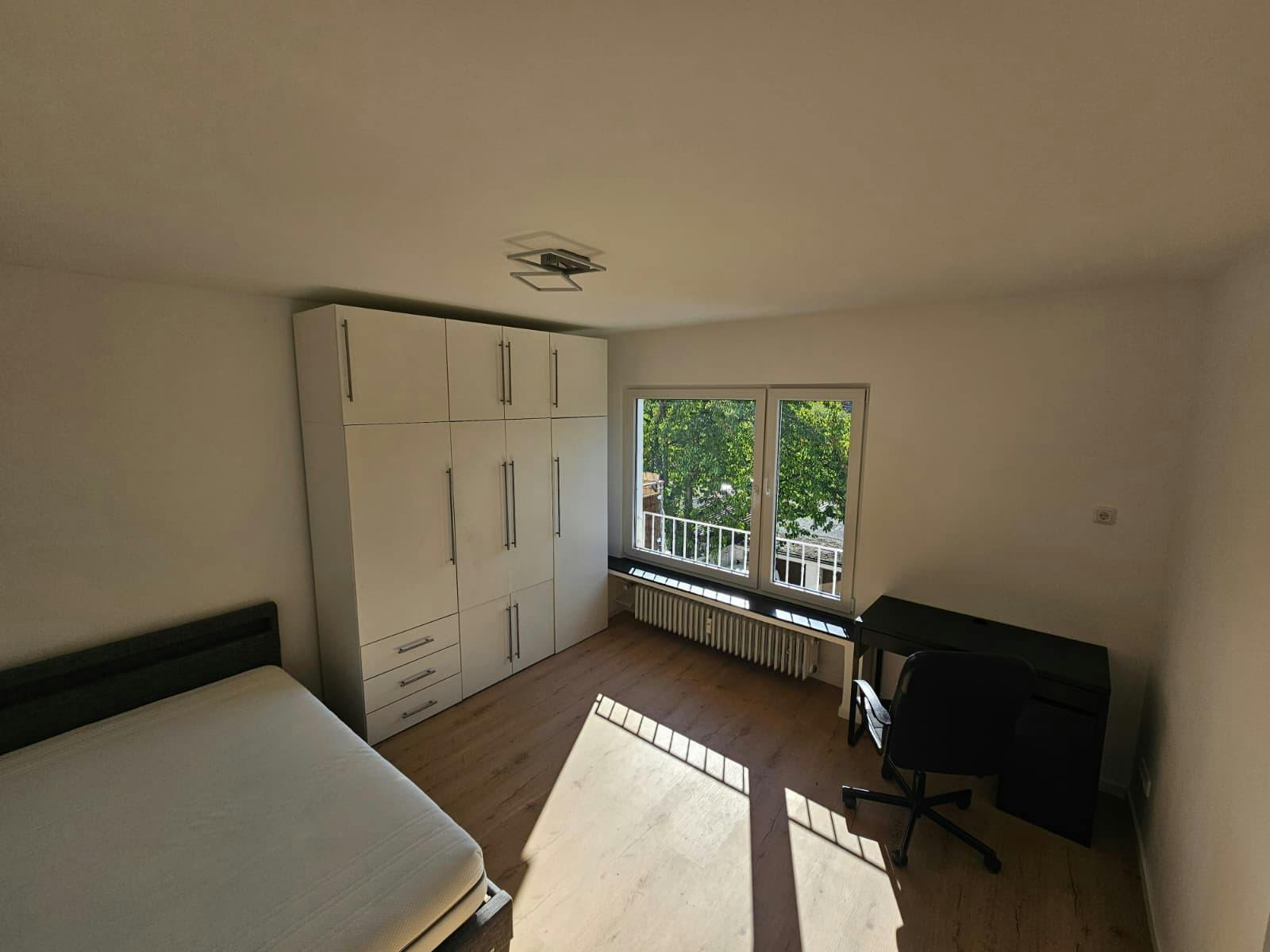 Studio para alugar por € 1.200 por mês em Düsseldorf, Zeppelinstraße