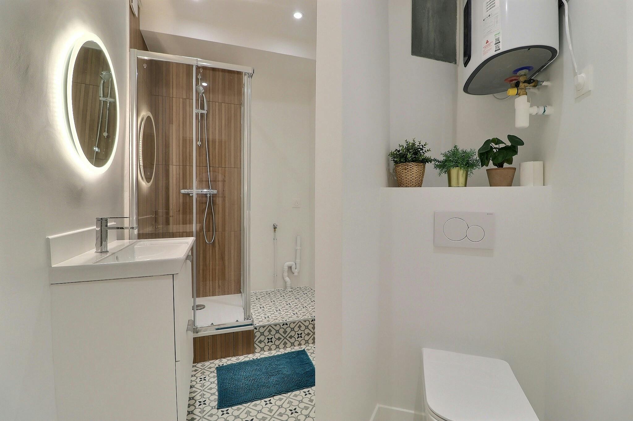 1-Bedroom Apartment in Rue Marguerite de Rochechouart, Paris (1746303) room image 9