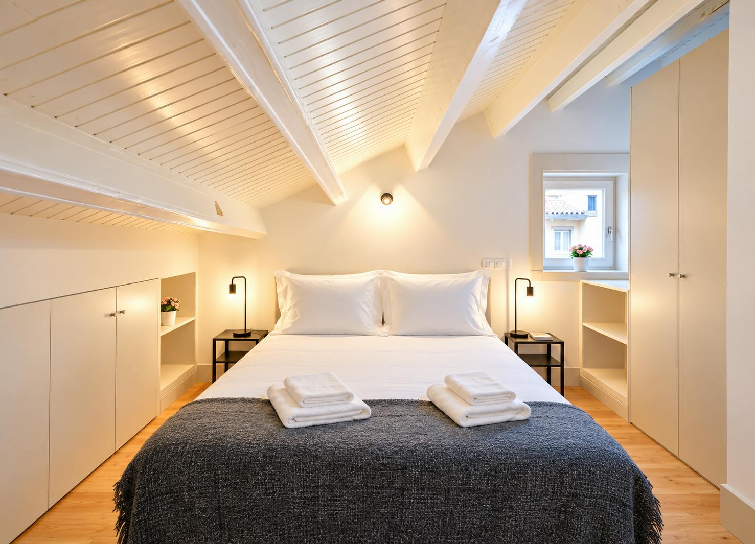 Wohnung zu mieten für 900 € pro Monat in Porto, Rua dos Mártires da Liberdade