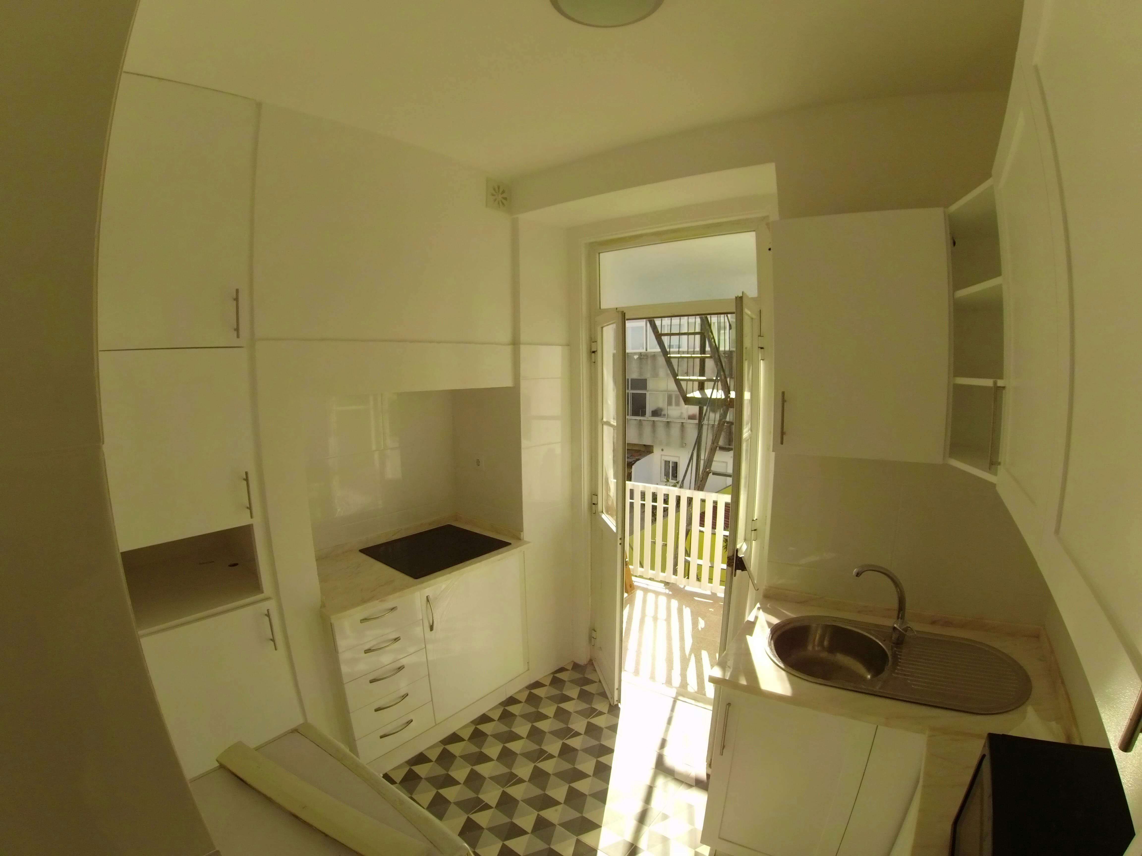Private room in Rua Luís Monteiro, Lisbon (1746555) room image 2