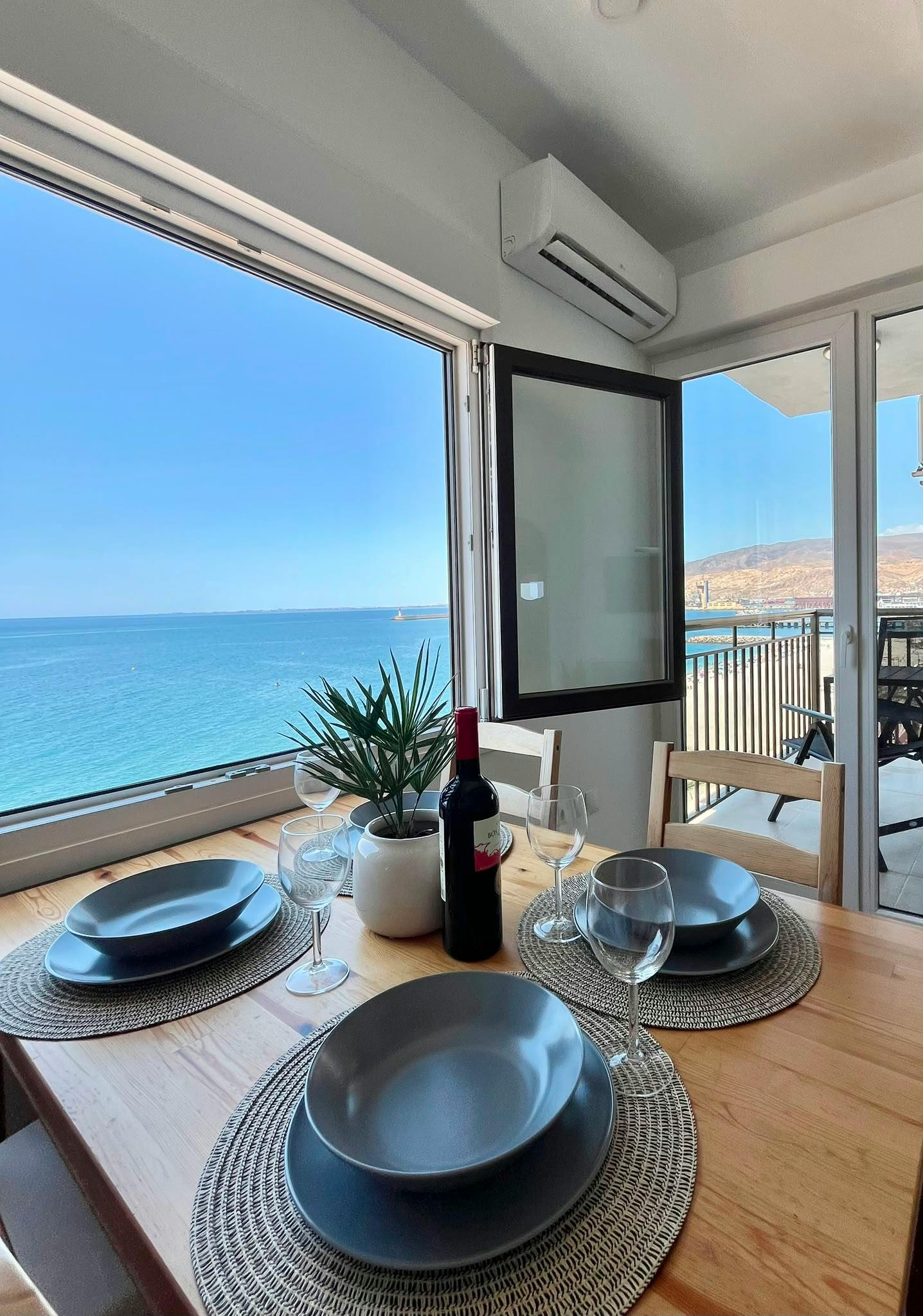 Apartamento para alugar por € 1.500 por mês em Almería, Calle García Cañas