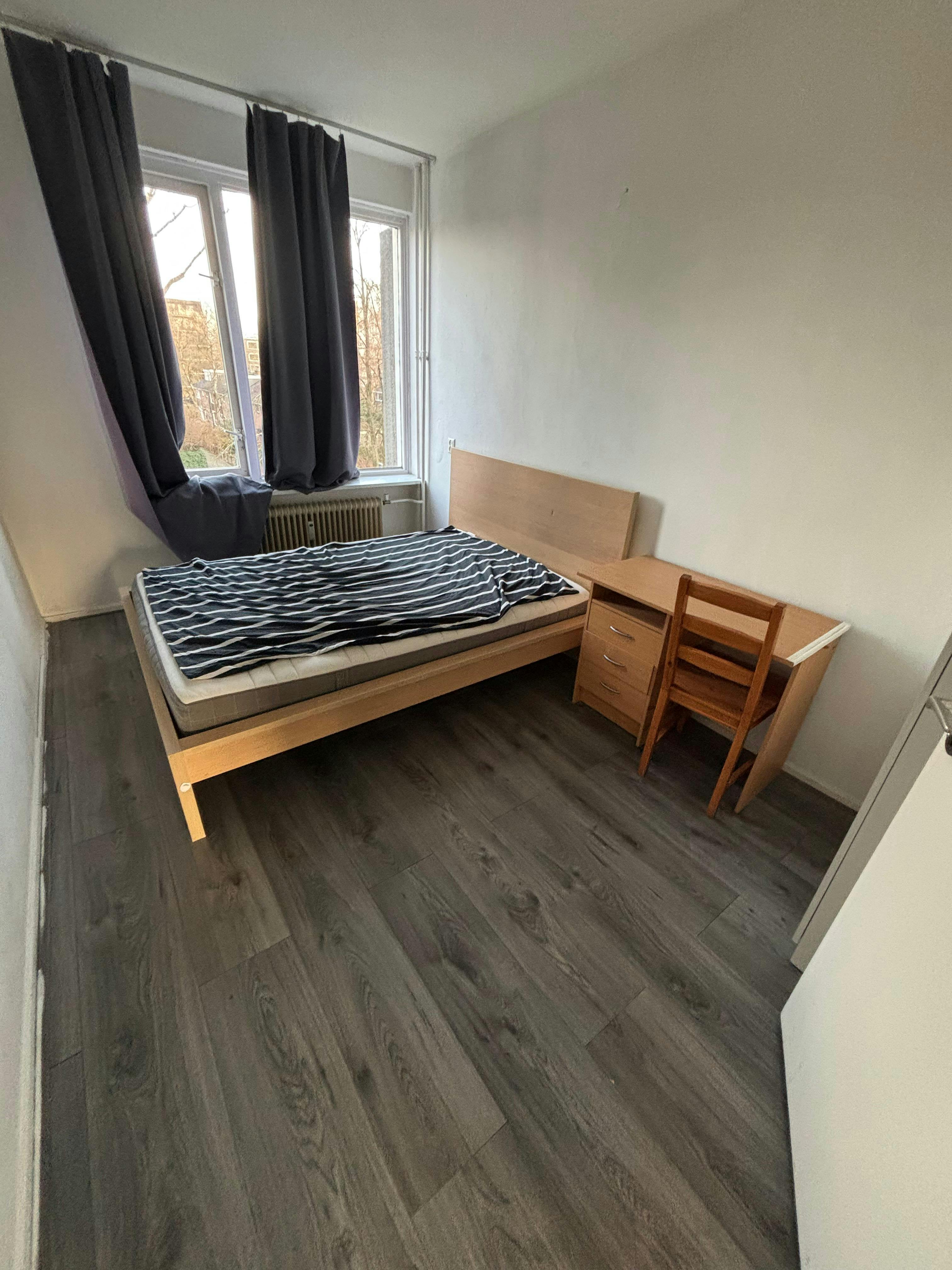 WG-Zimmer zu mieten für 845 € pro Monat in Rotterdam, Van der Helmstraat