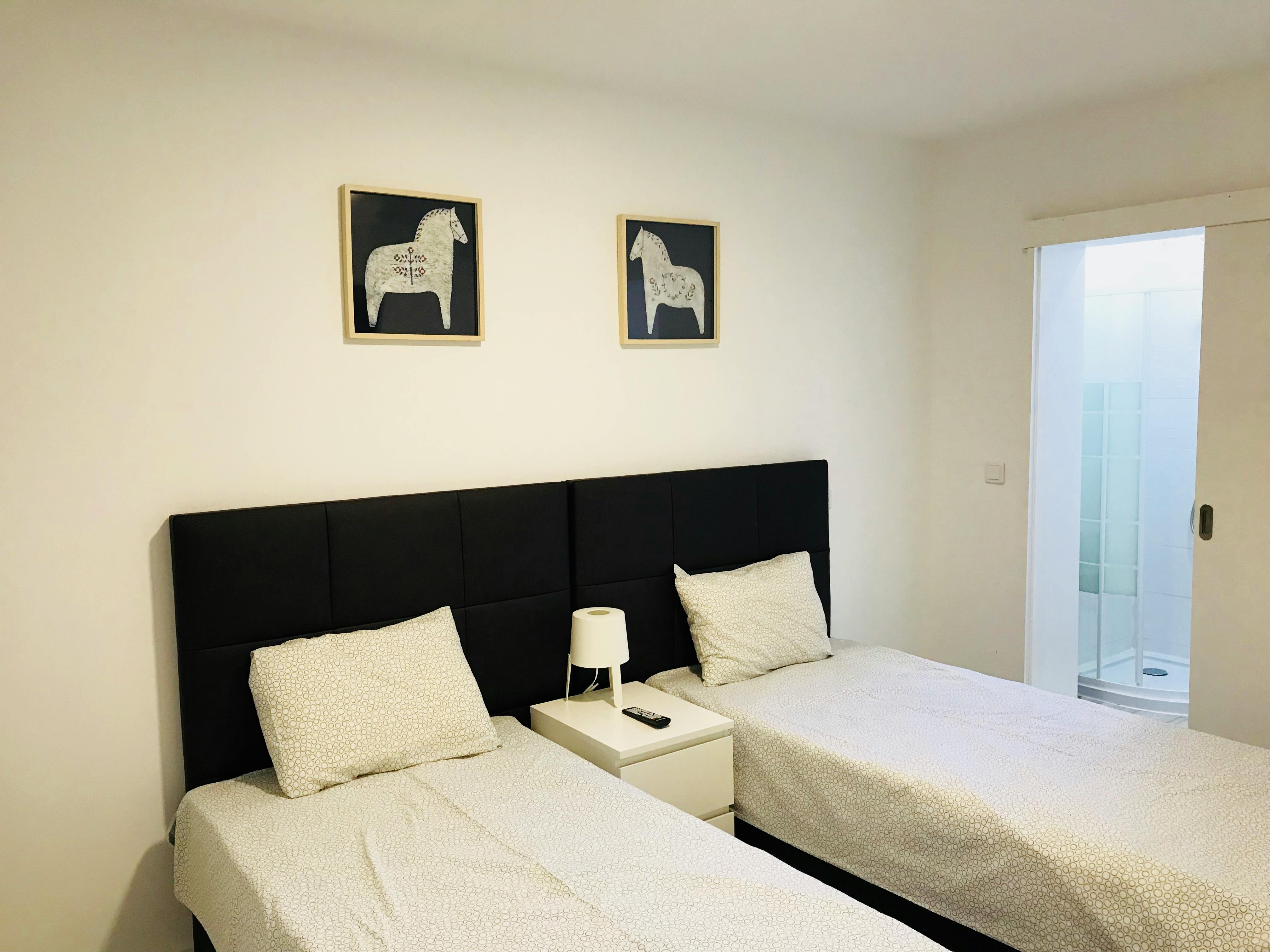 4-Bedroom Apartment in Rua Luís Cruz, Porto (1746635) room image 10
