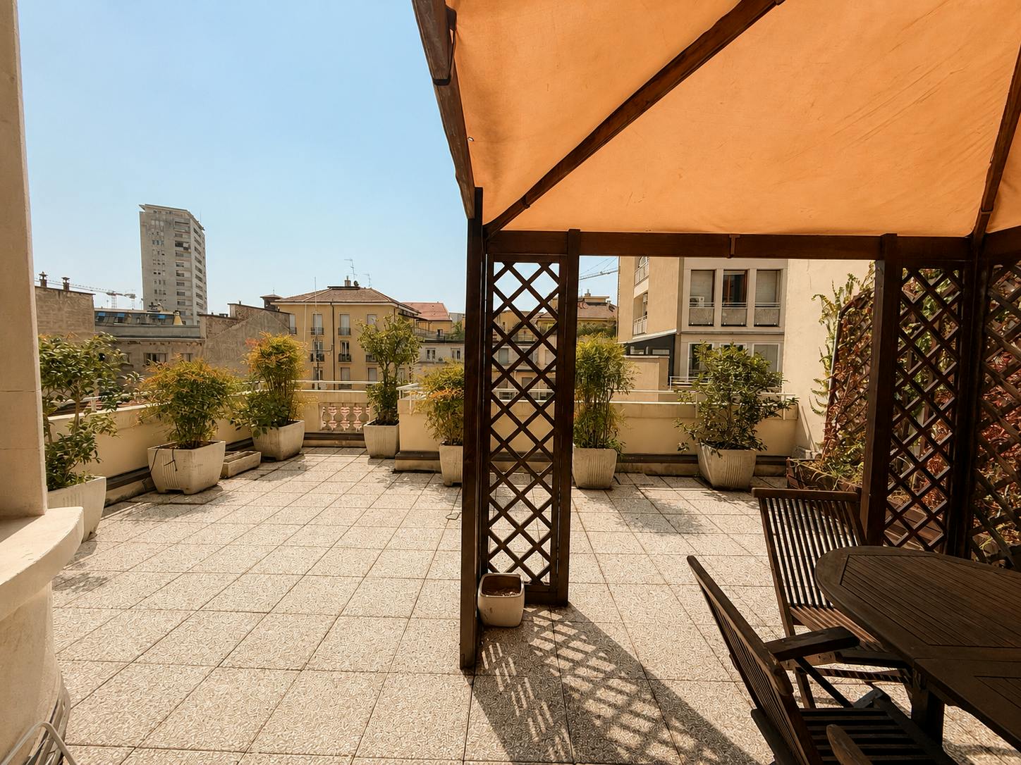 Via San Vincenzo, Milan preview
