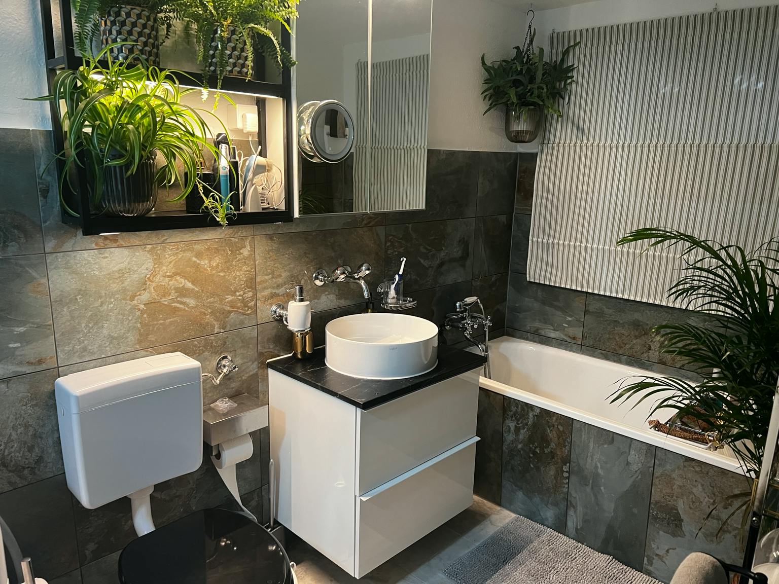 preview gallery tile
