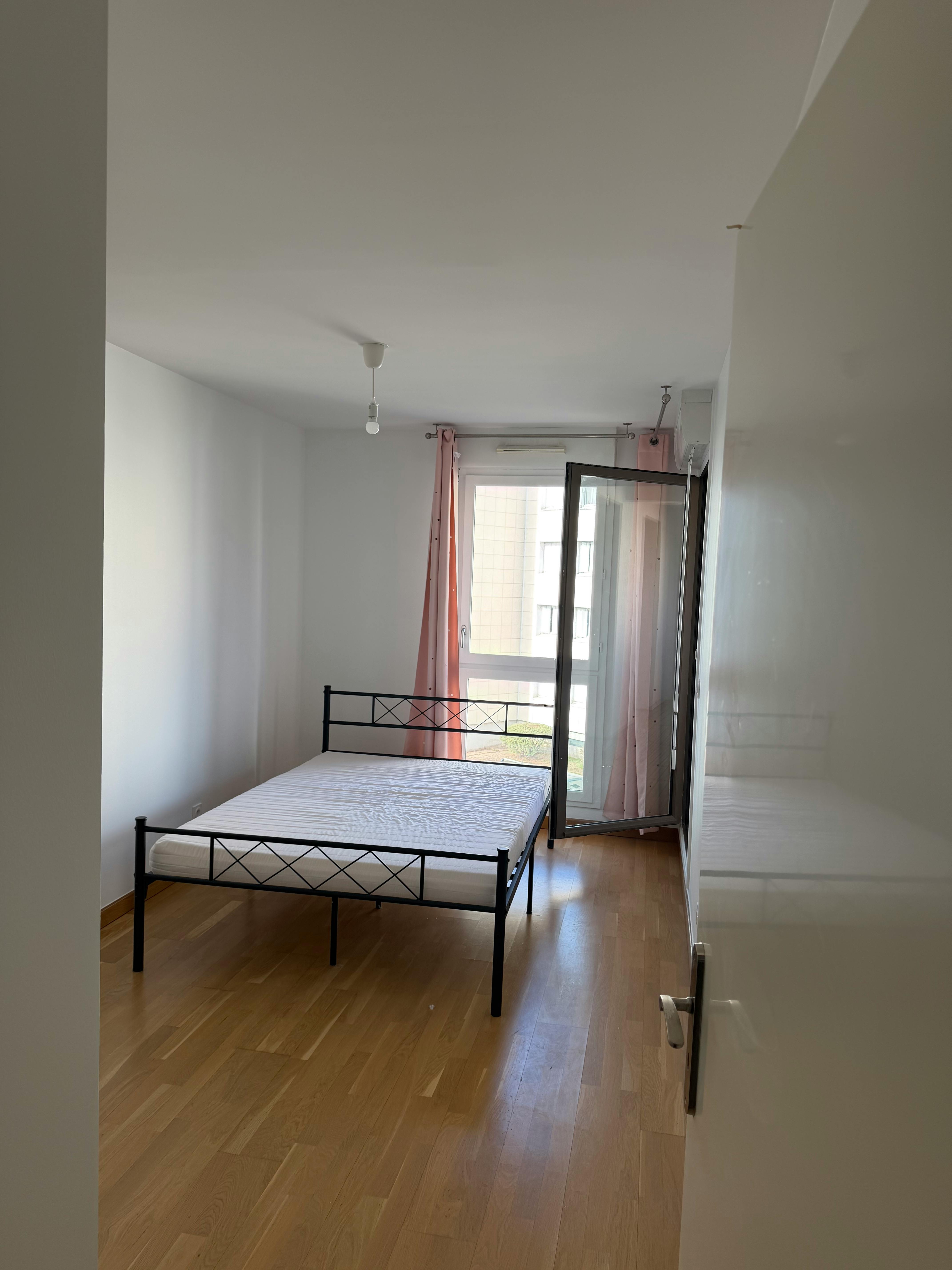 Pokój prywatny do wynajęcia za 900 € miesięcznie w mieście Nanterre, Rue André Doucet