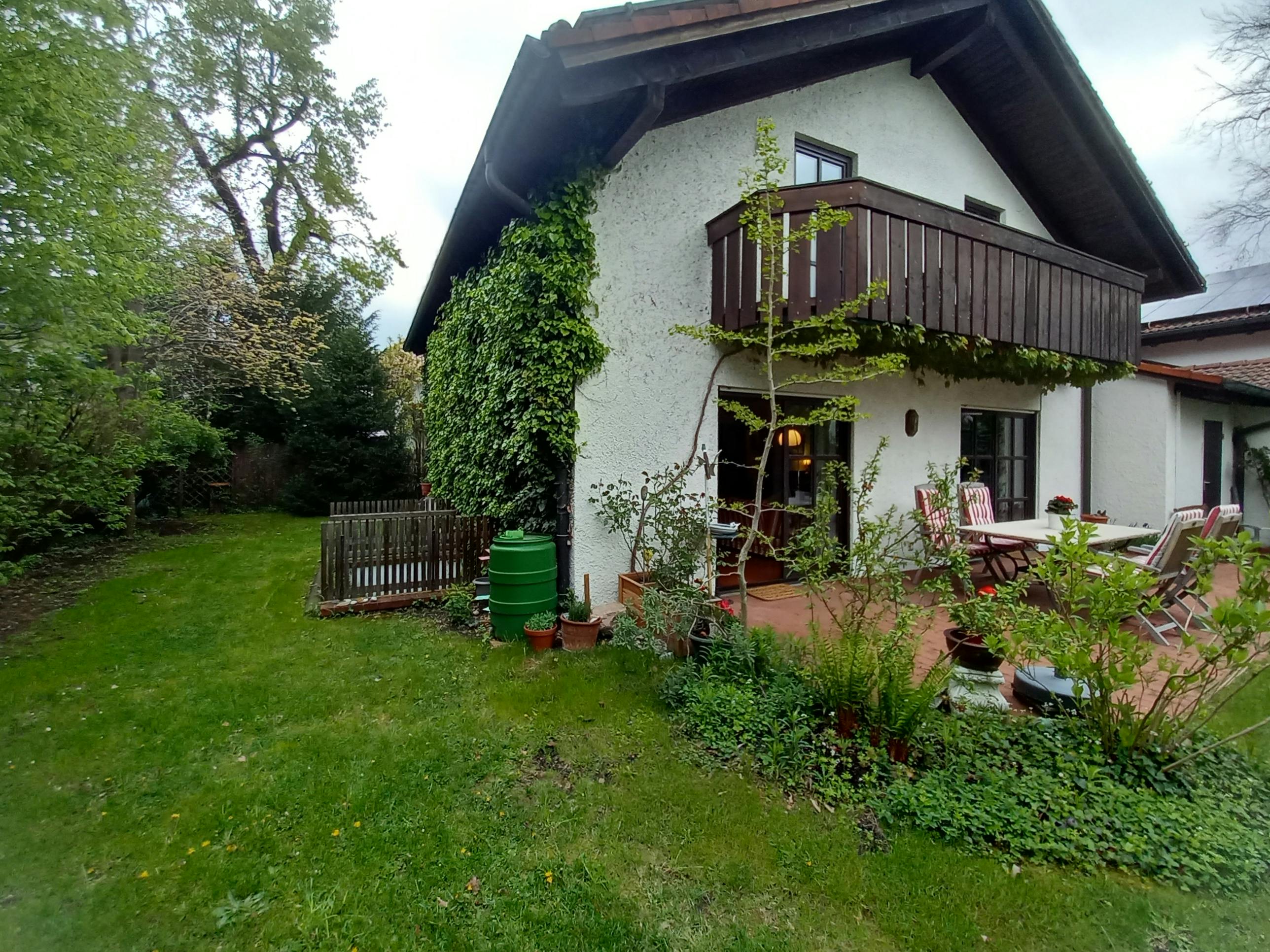 Apartamento en alquiler por 2000 € al mes en Neubiberg, Rheingoldstraße