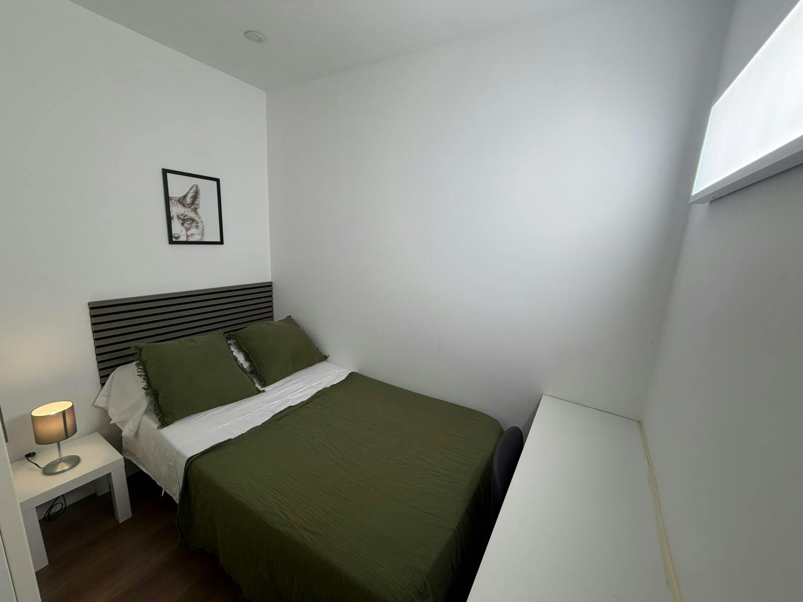 Chambre privée à louer pour 399 €/mois à Madrid, Calle de Pablo Serrano