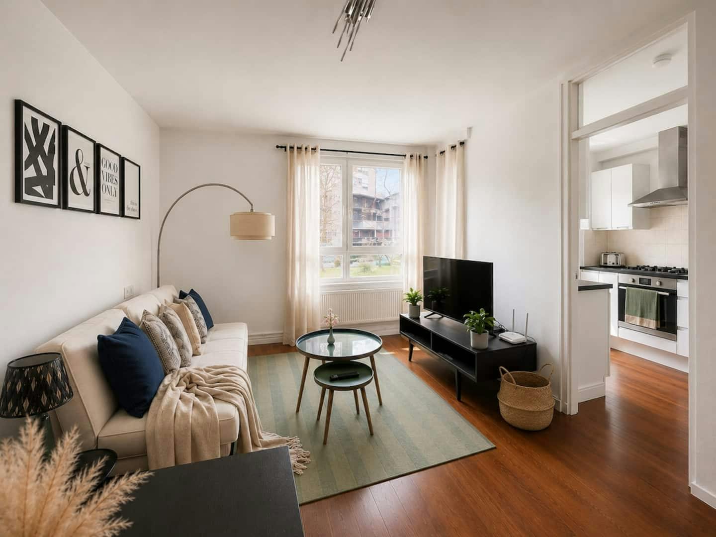 Apartment for rent for £3,000 per month in London, Rockingham Street