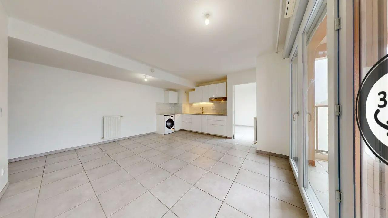 2-Bedroom Apartment in Rue Lise london, Vénissieux (1746931) ROOM 2