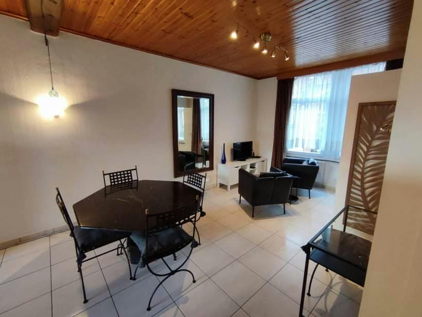 Etta att hyra för 900 € i månaden i Etterbeek, Chaussée de Wavre