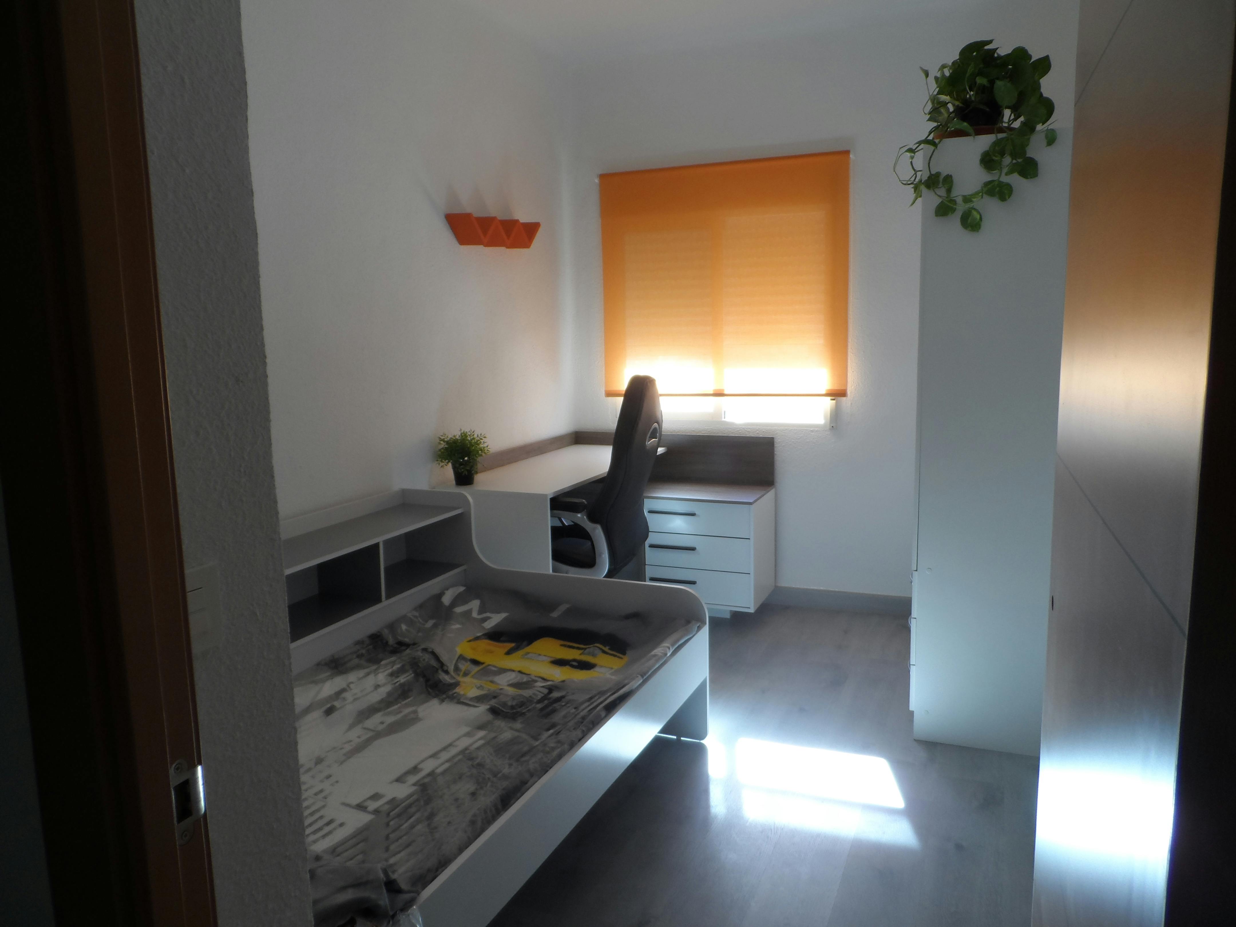 Stanza privata in affitto a 320 € al mese a Granada, Calle del Azor