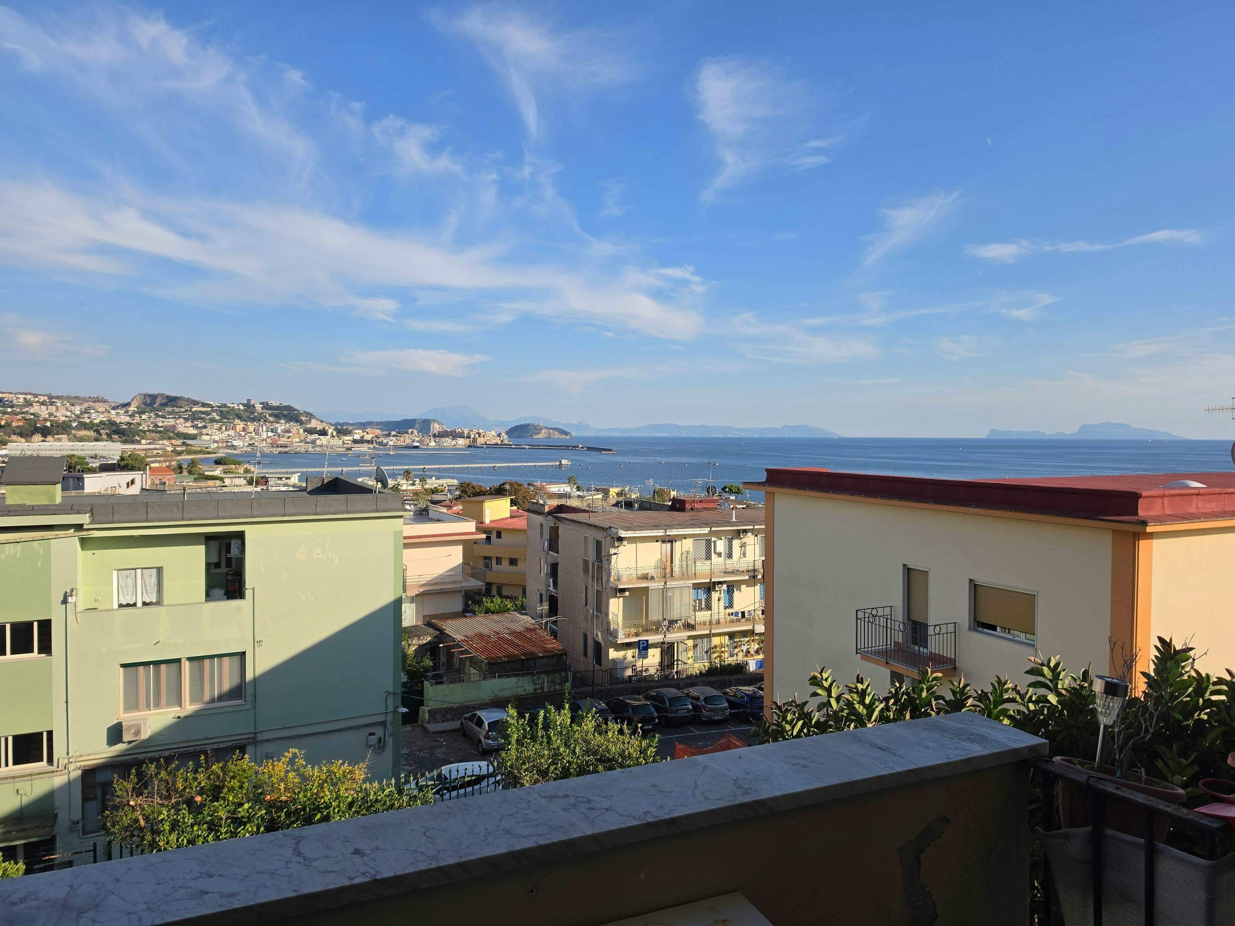 Appartamento in affitto a 1200 € al mese a Pozzuoli, Seconda Traversa Virgilio