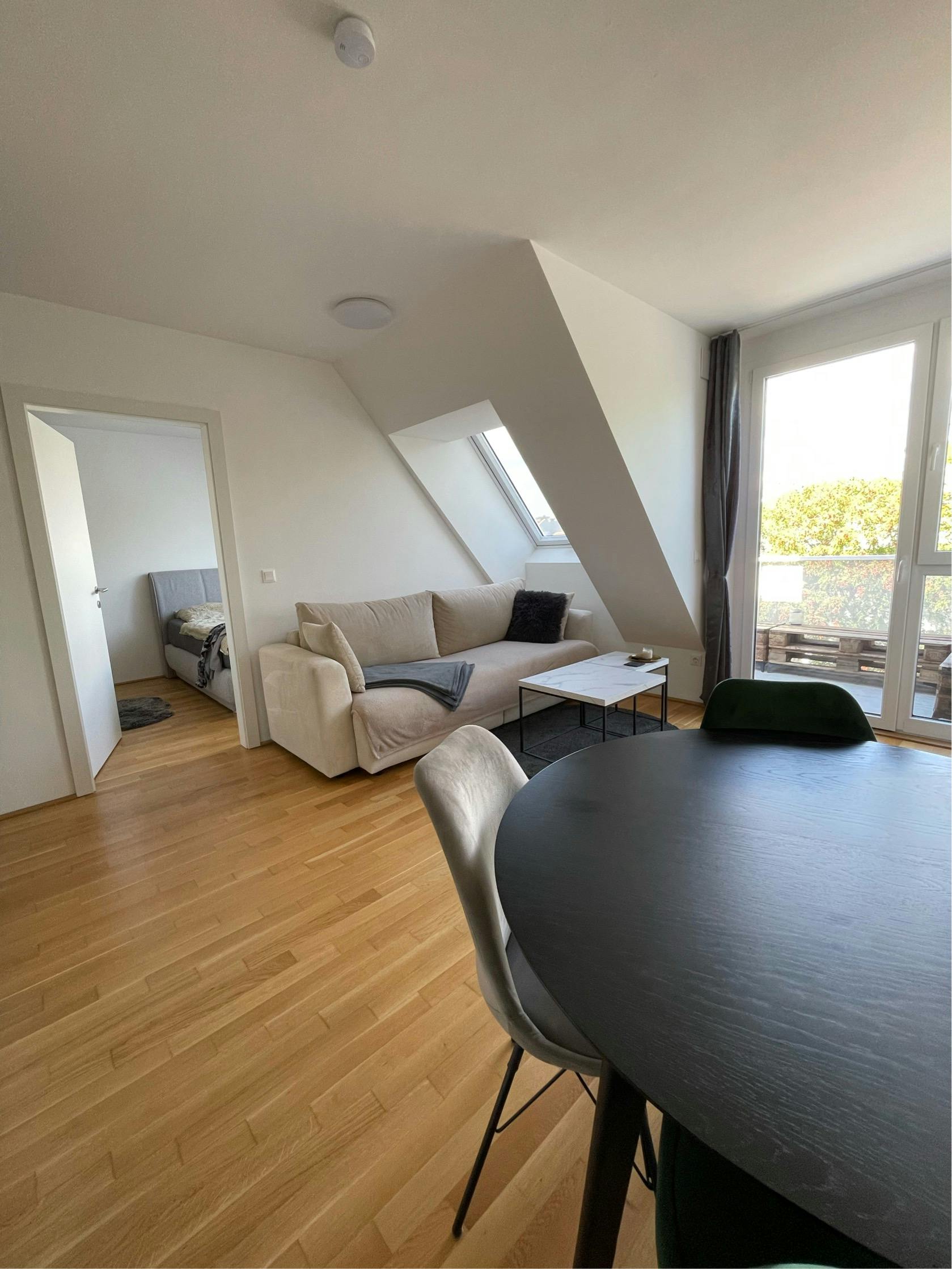 Квартира за оренду для 1 296 EUR на місяць у Vienna, Himberger Straße