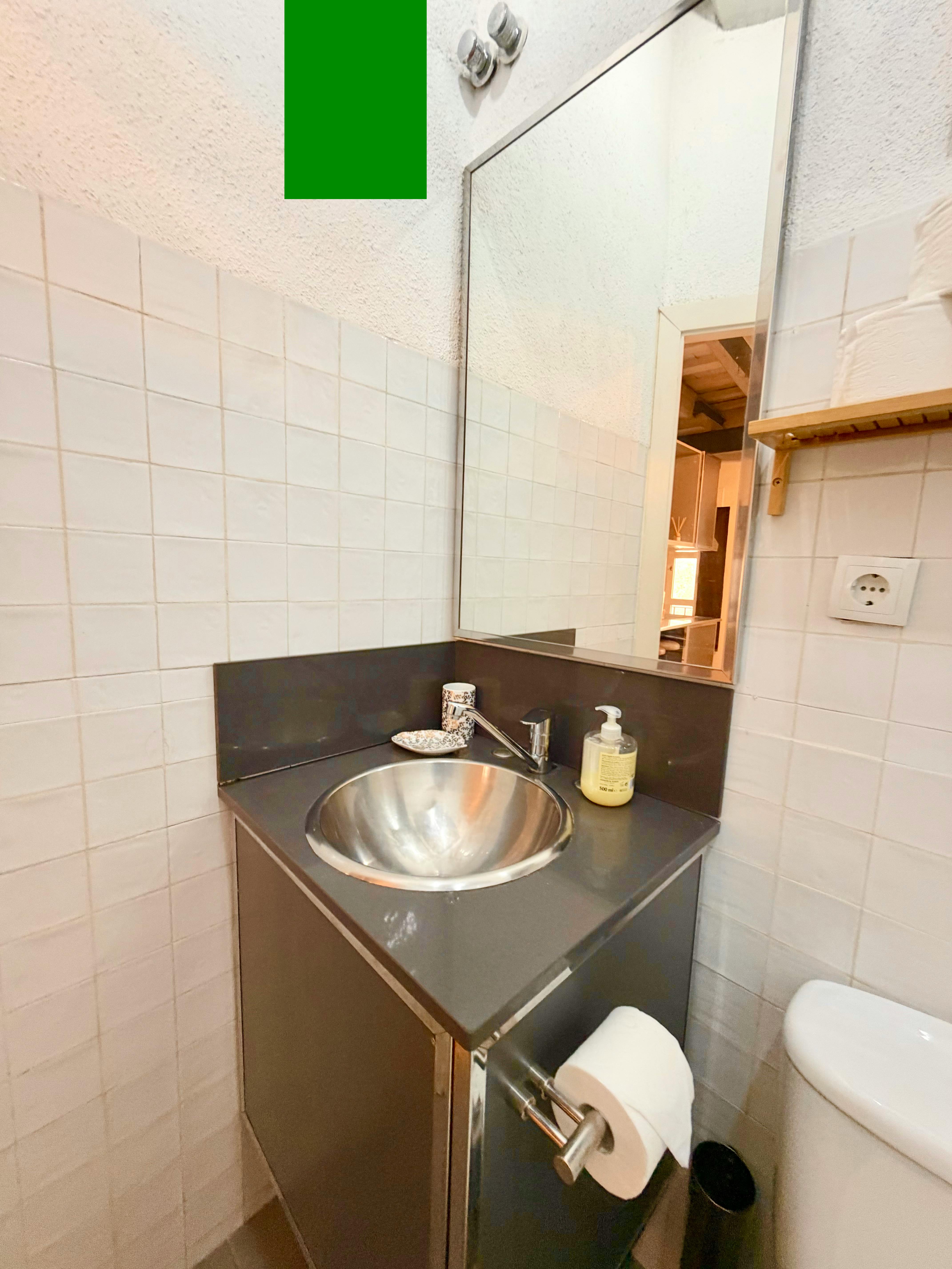 1-Bedroom Apartment in Carrer d'en Gignàs, Barcelona (1747239) room image 10