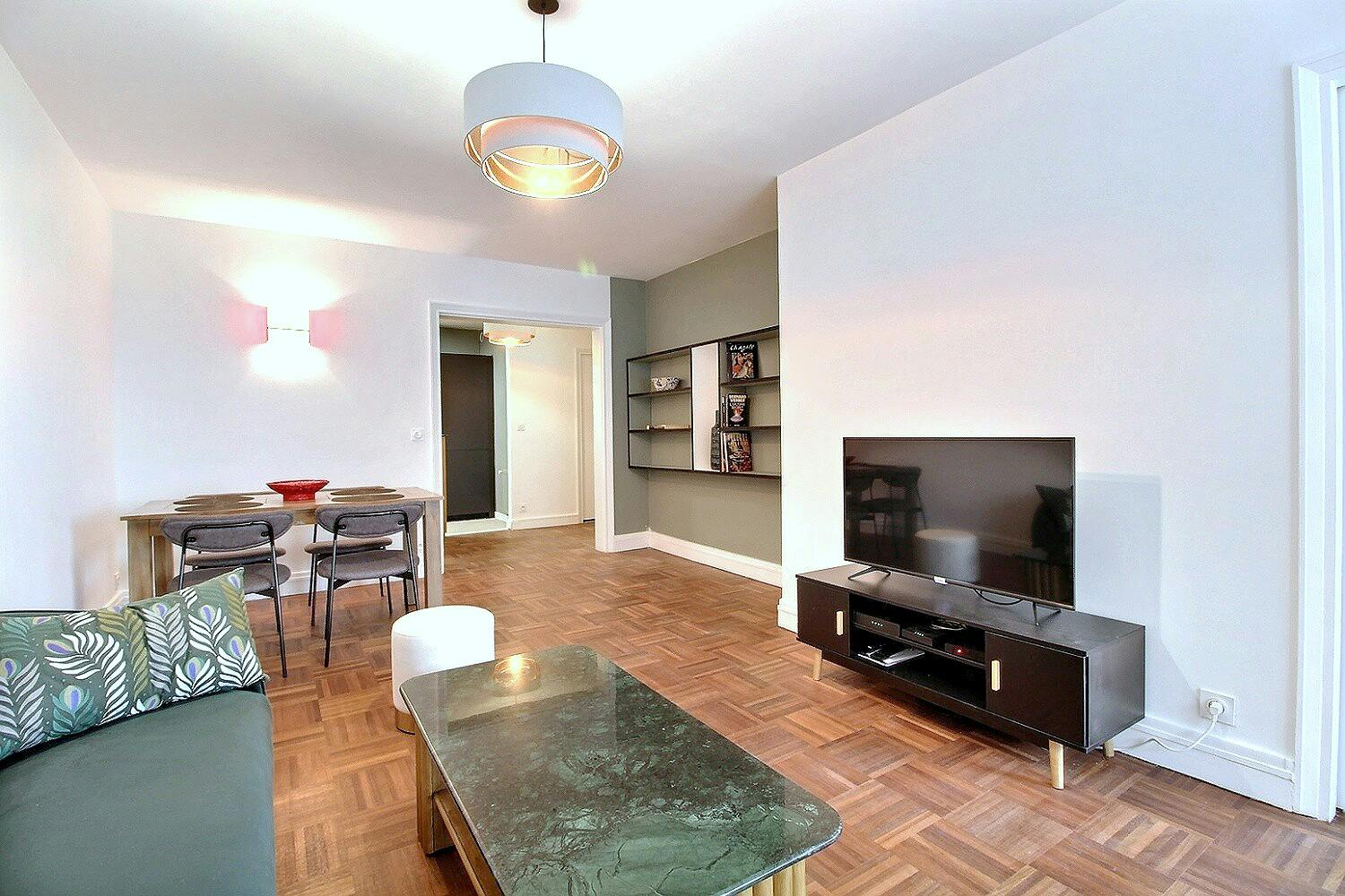 Apartment for rent on Rue Erlanger, Paris