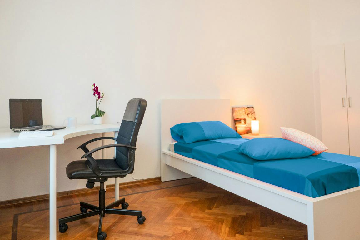 Private room in Via Frinco, Turin (1747634) room image 2