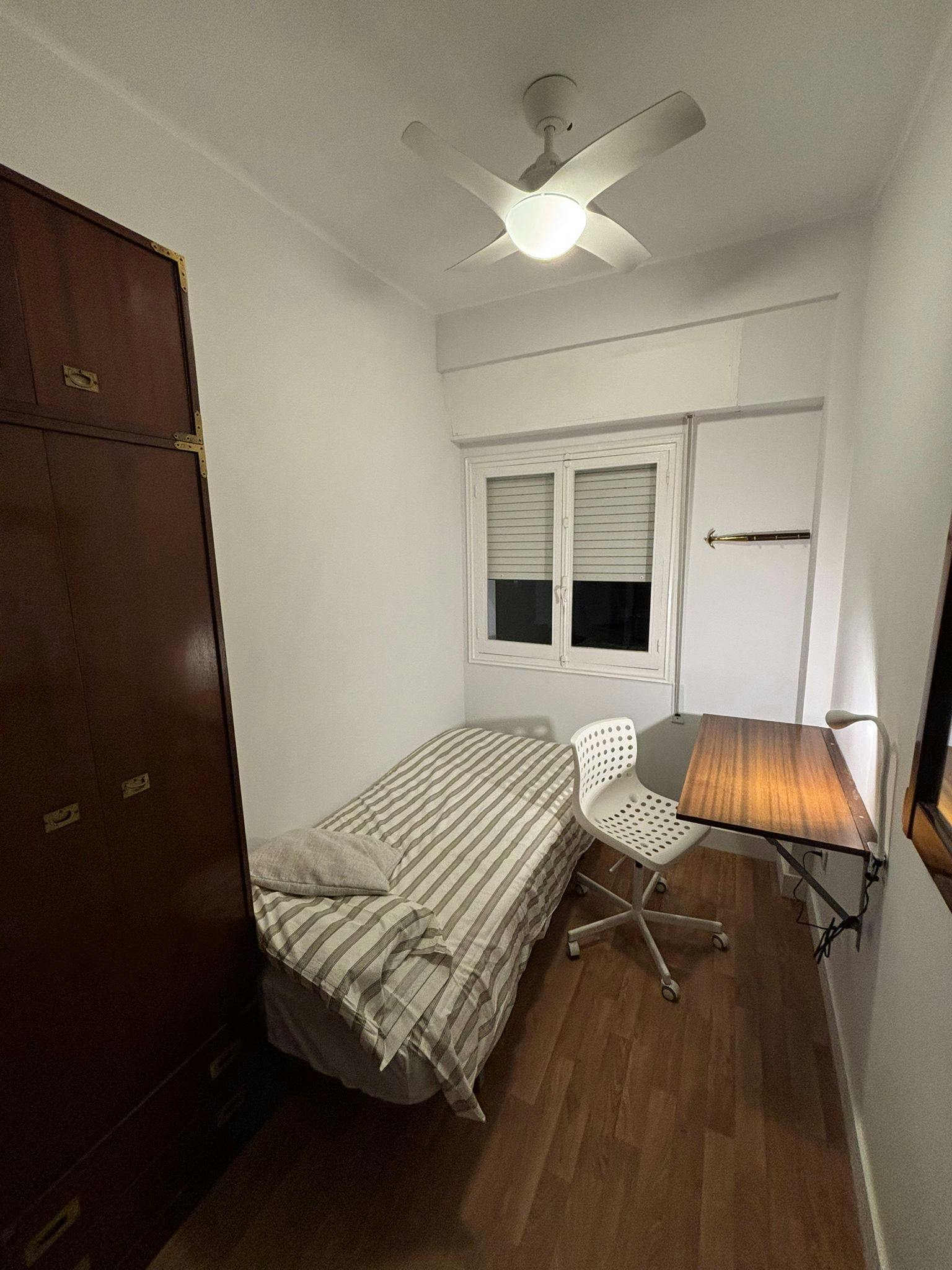 Apartment for rent for €410 per month in Cartagena, Calle Menéndez Pelayo
