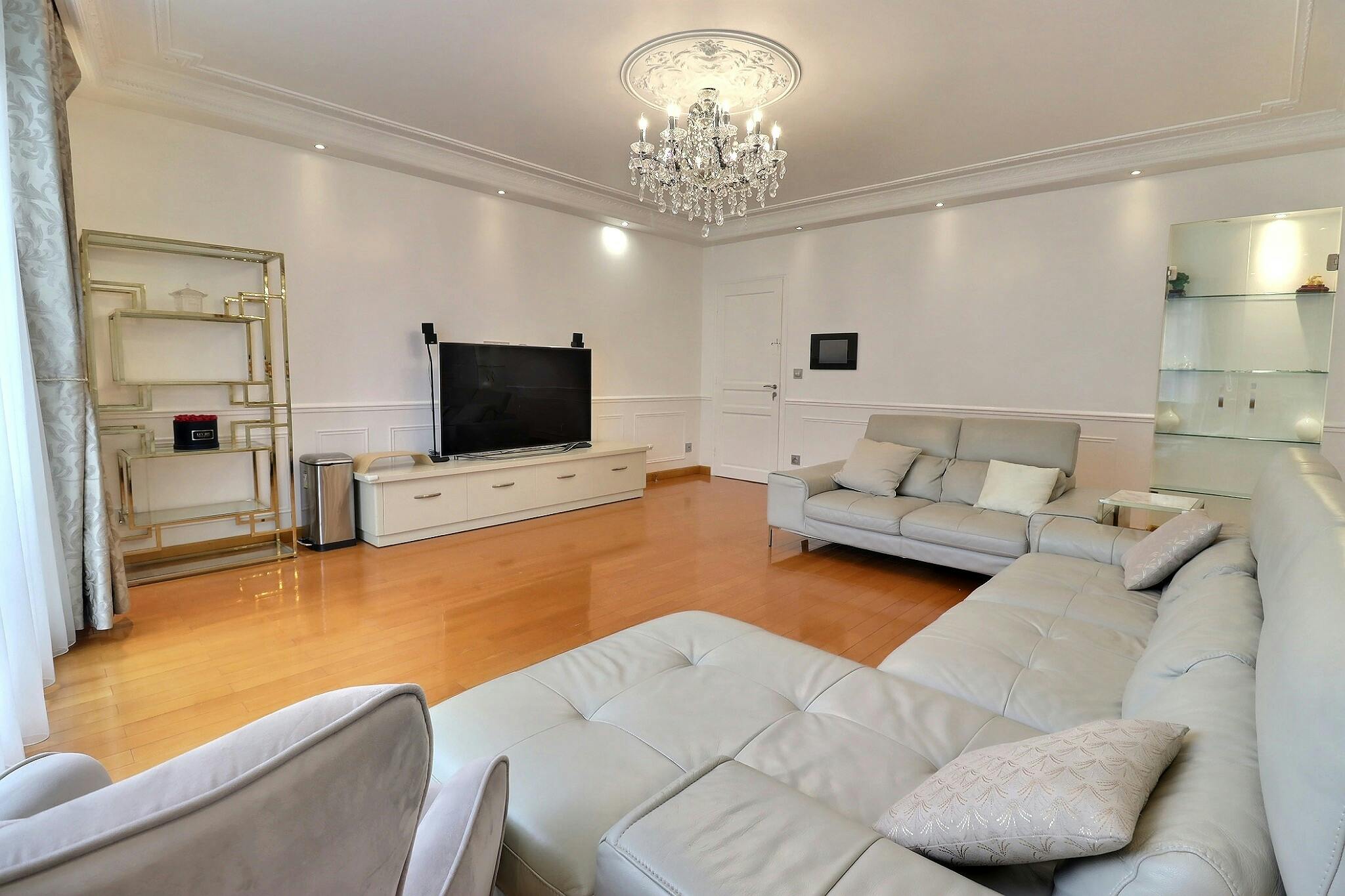 1-Bedroom Apartment in Boulevard de Magenta, Paris (1747742) ROOM 2