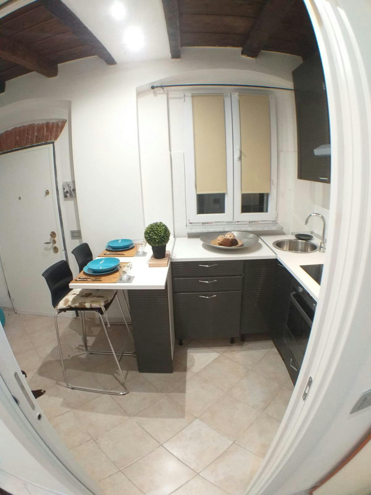 Wohnung zu mieten für 850 € pro Monat in Milan, Via della Chiesa Rossa