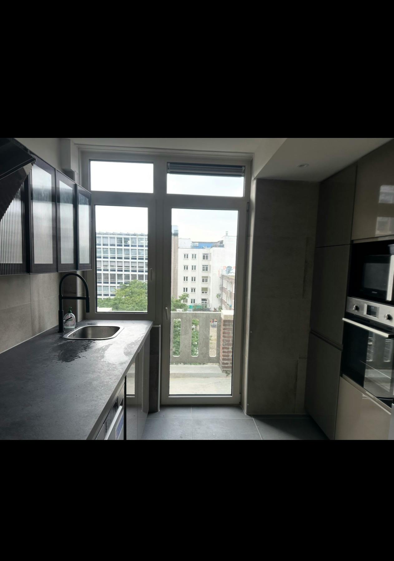 3-Bedroom Apartment in Schiedamsedijk, Rotterdam (1747956) ROOM 1