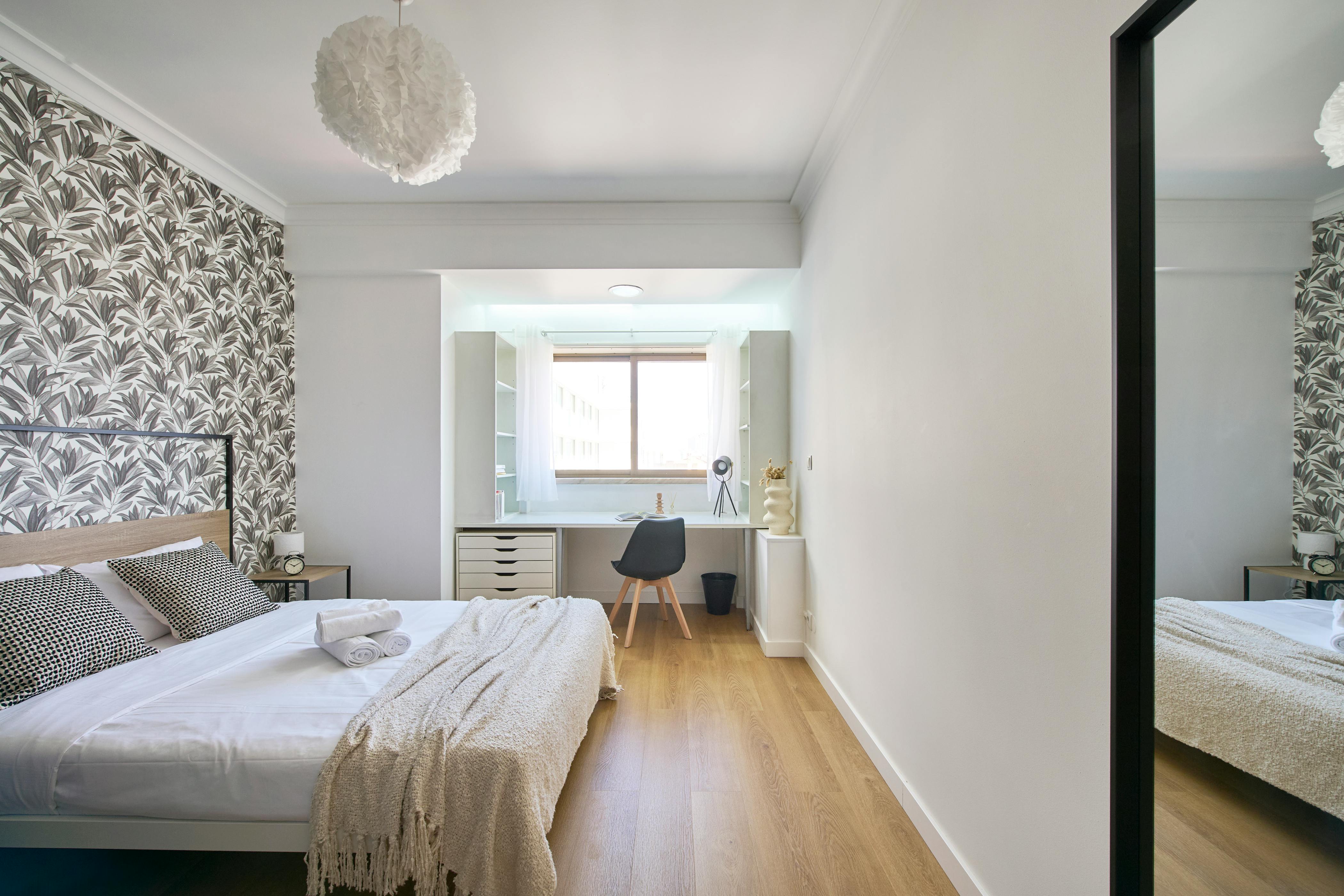 Rua Jorge Castilho, Lisbon preview