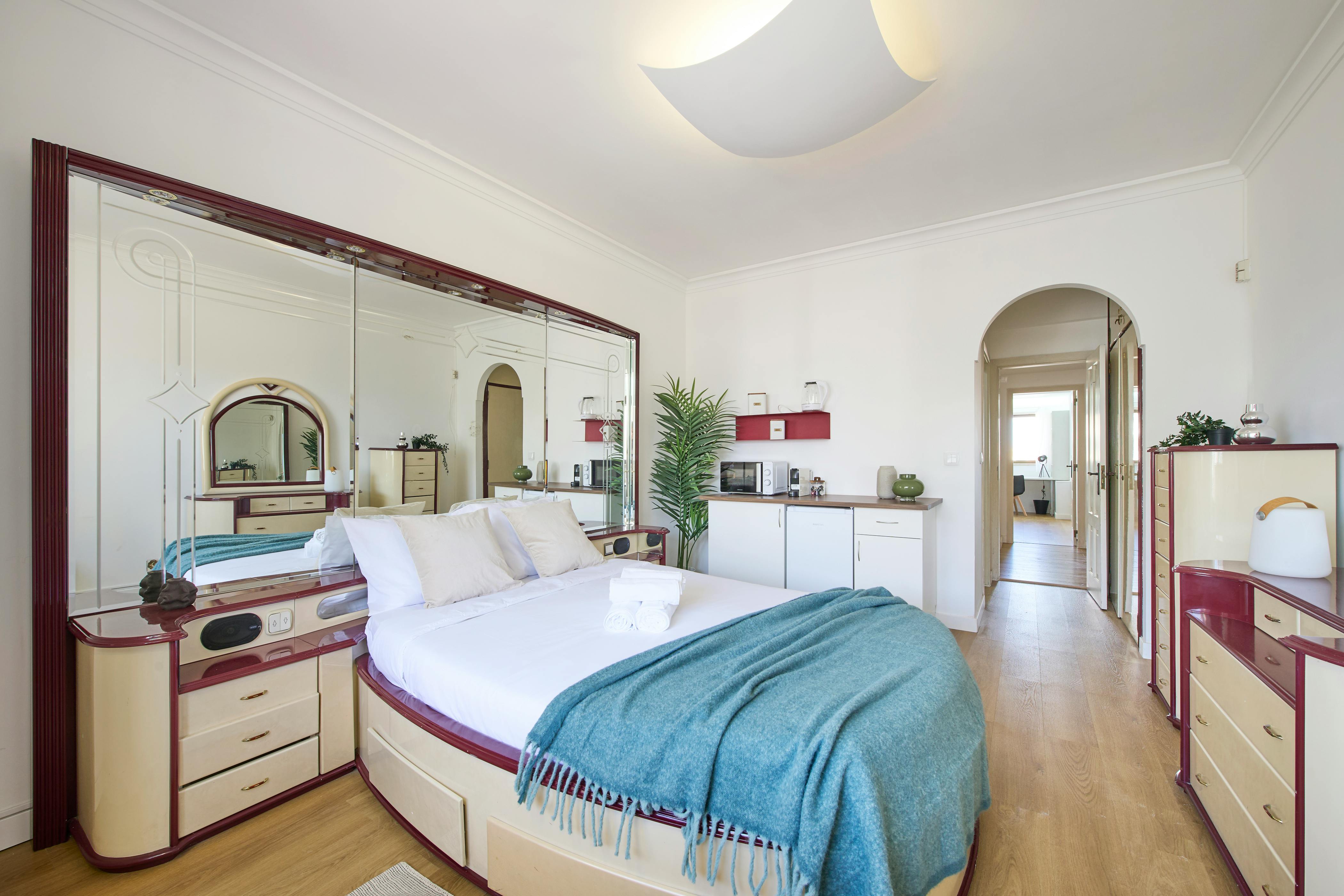Rua Jorge Castilho, Lisbon preview