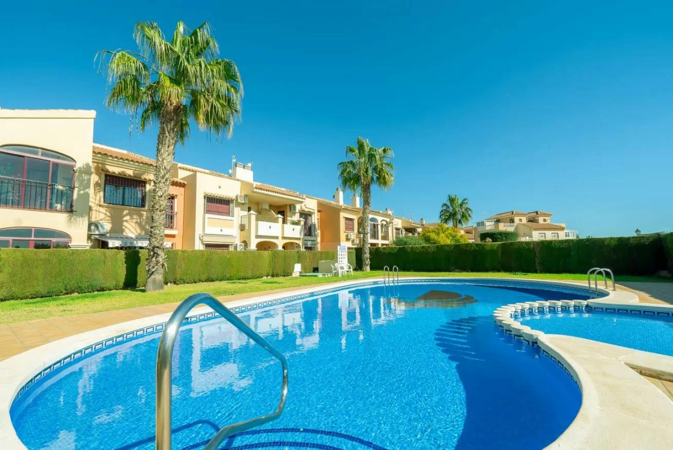 2-Bedroom Apartment in Calle las Tortolas, Torrevieja (1748079) ROOM
