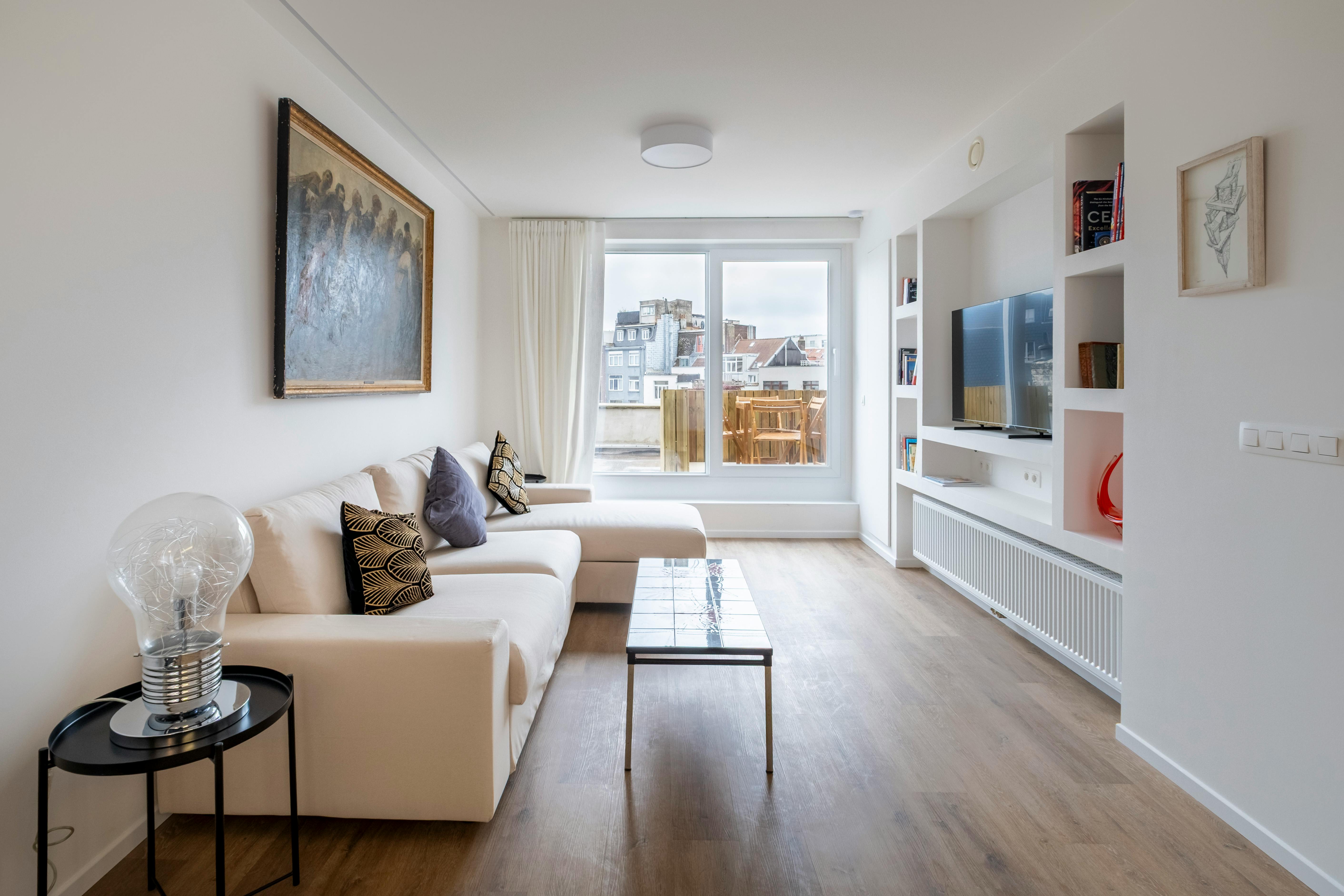 Rue de l'Arbre Bénit, Brussels preview
