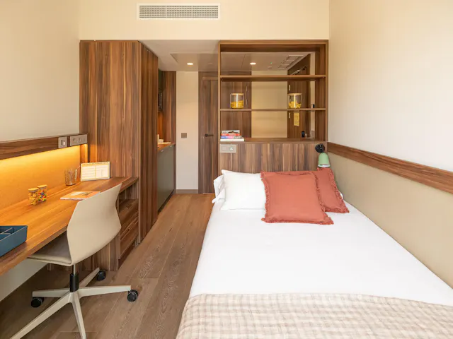 Private room in Carrer del Portal de Santa Madrona, Barcelona (1748222) room image 2