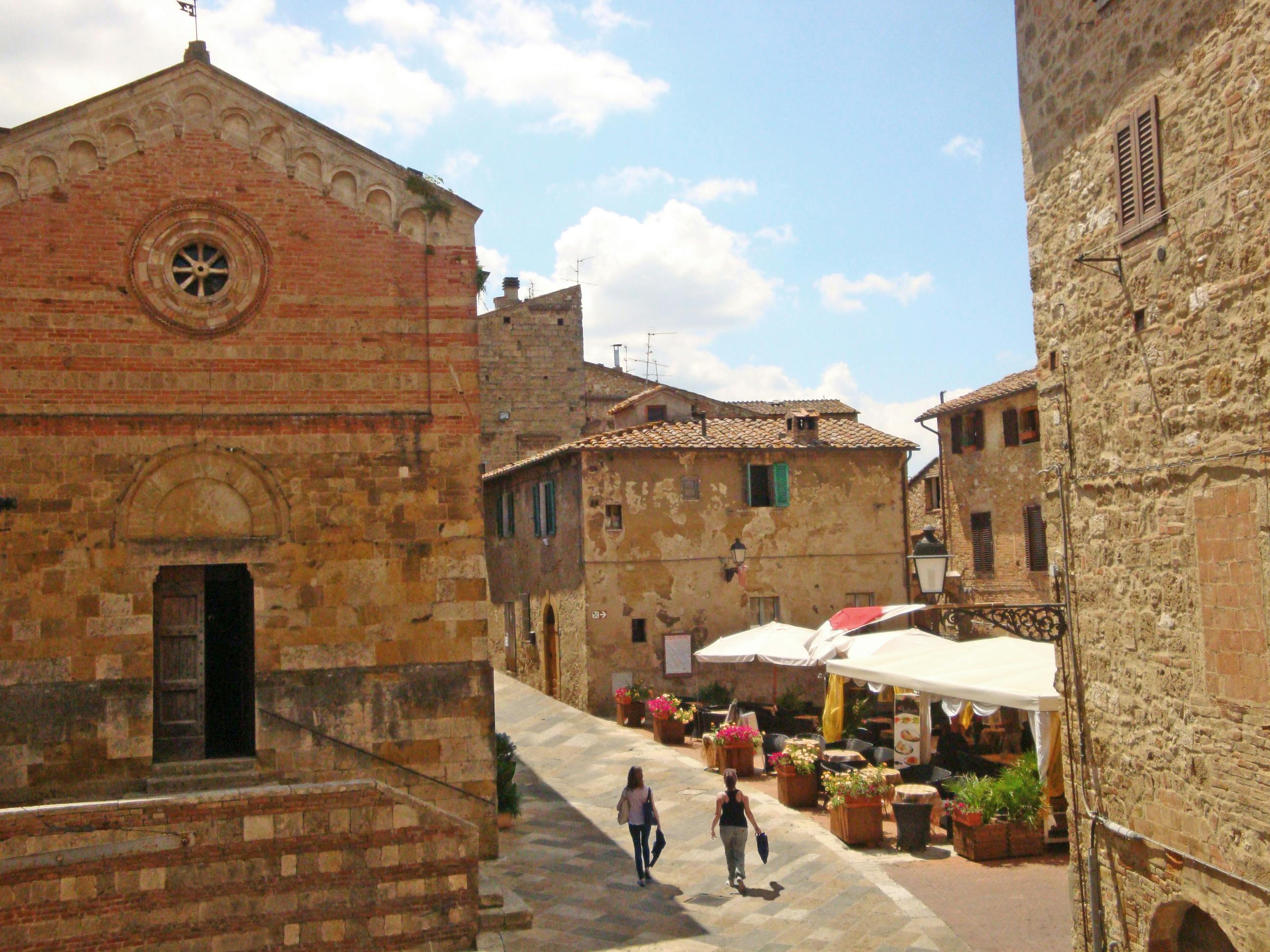 Piazza Canonica, Colle di Val d'Elsa preview