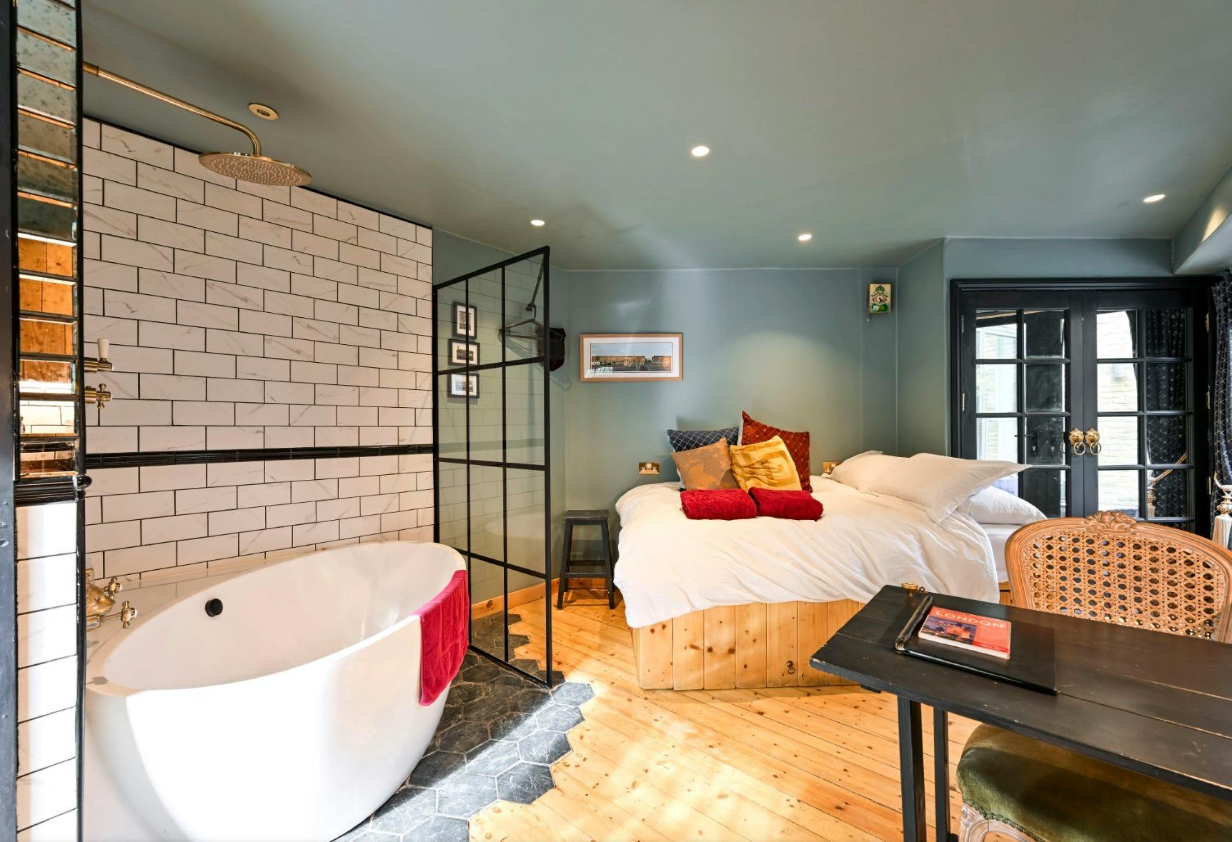 Appartement te huur voor £ 2.500 per maand in London, County Grove