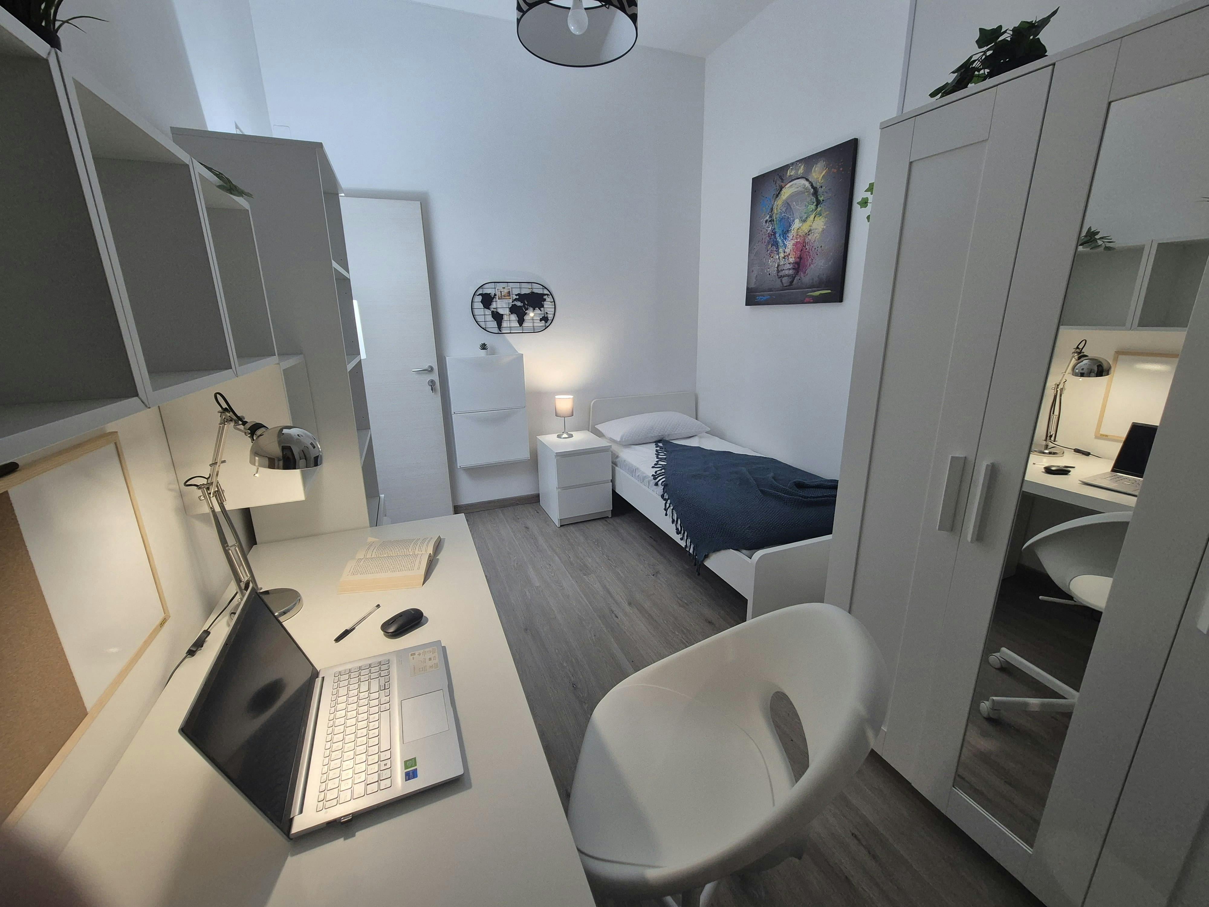 Privat rum att hyra för 550 € i månaden i Bergamo, Piazzale San Paolo