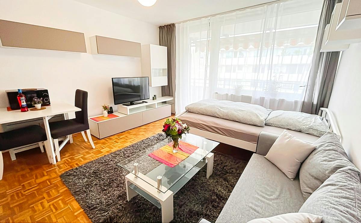Studio para alugar por € 1.350 por mês em Neuried, Ammerseestraße