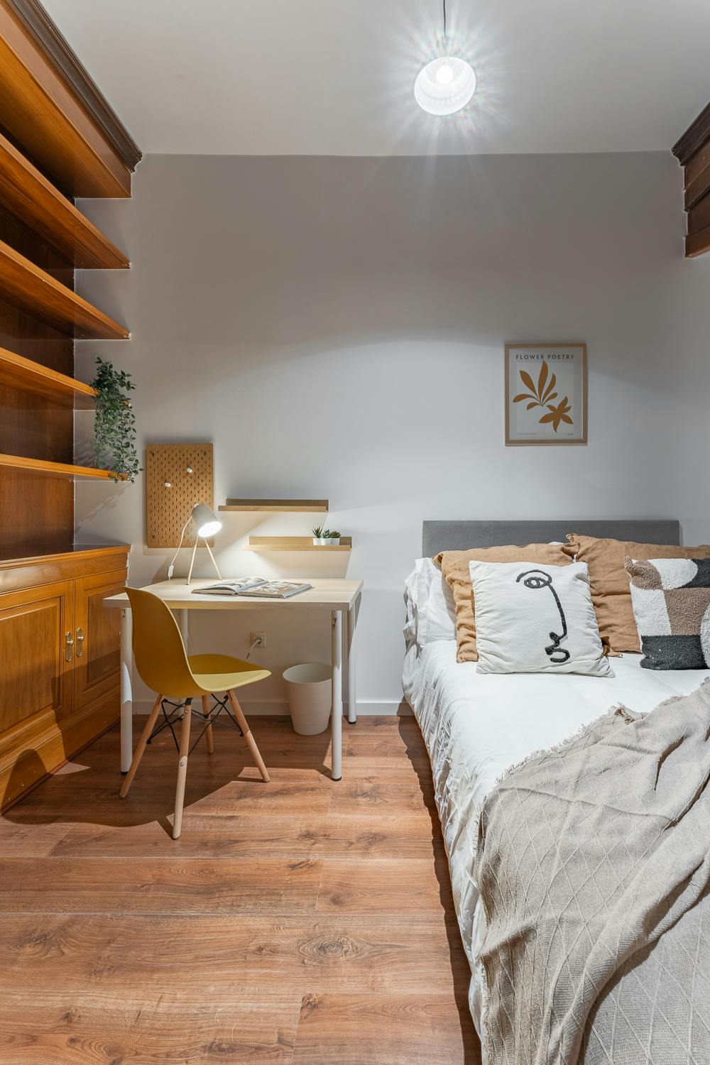 Private room for rent for €626 per month in Madrid, Calle de San Gregorio