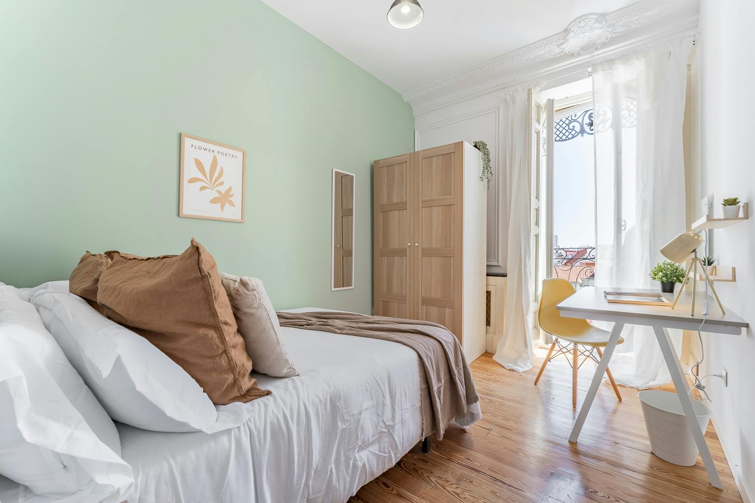 Calle de San Gregorio, Madrid preview