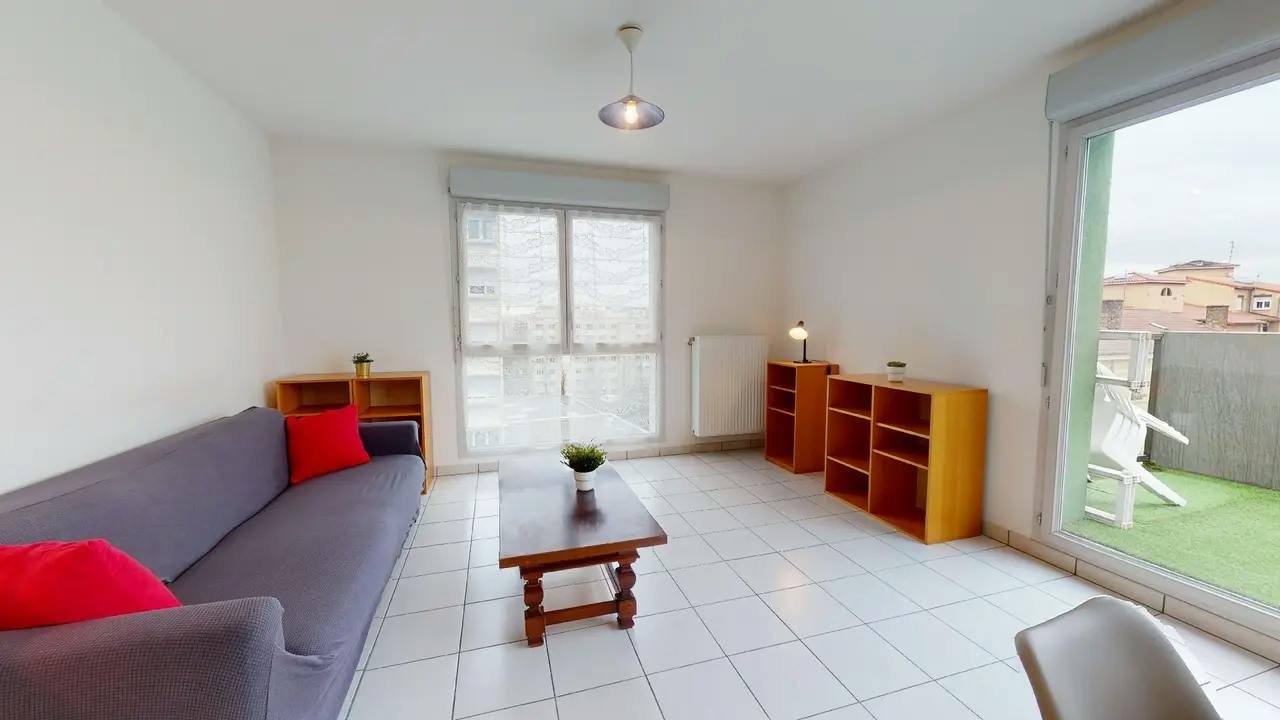 Apartamento para alugar por € 940 por mês em Villeurbanne, Cours Tolstoï