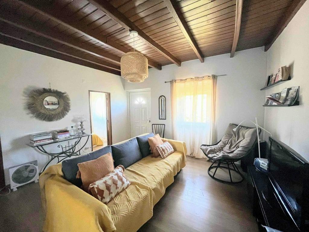 Дом сдается в аренду за 10 € в месяц в Souto, Rua do Zêzere