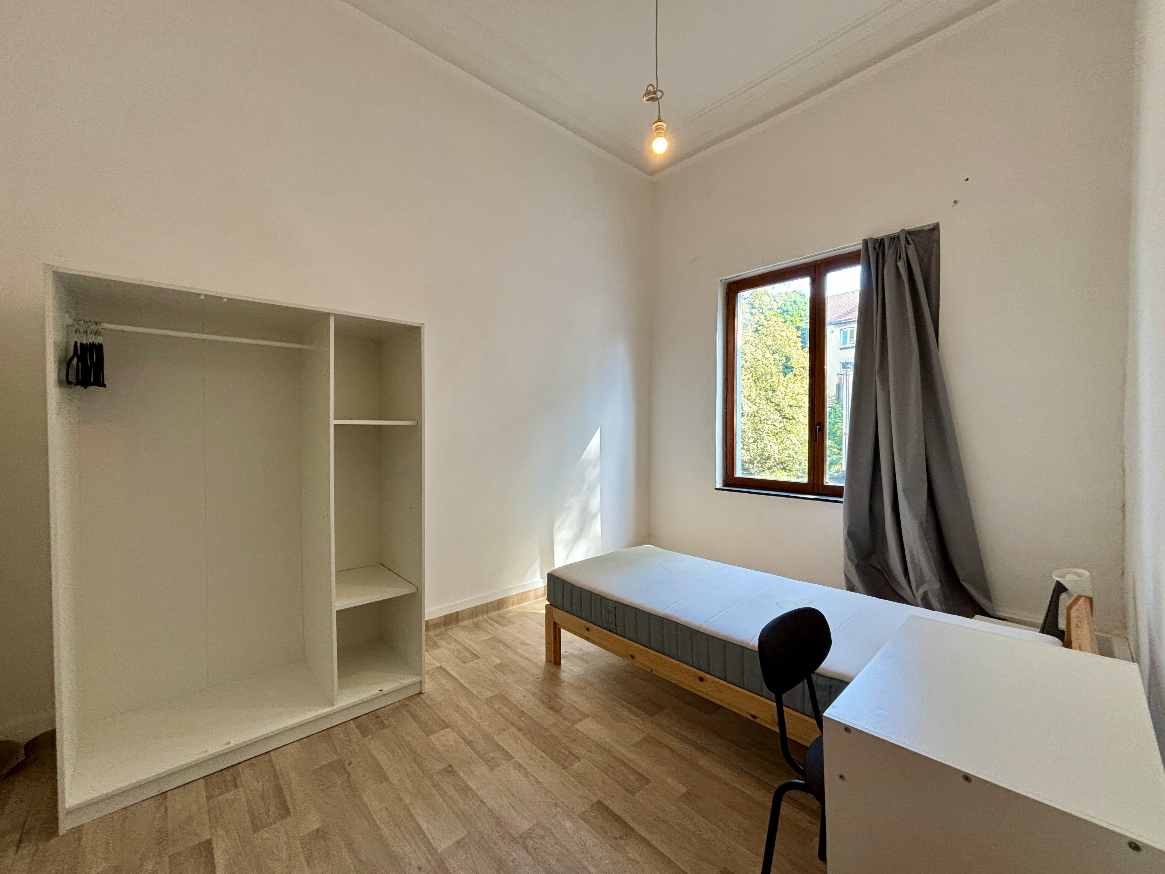 Cameră privată de închiriat pentru 550 EUR pe lună în Schaerbeek, Rue de Robiano