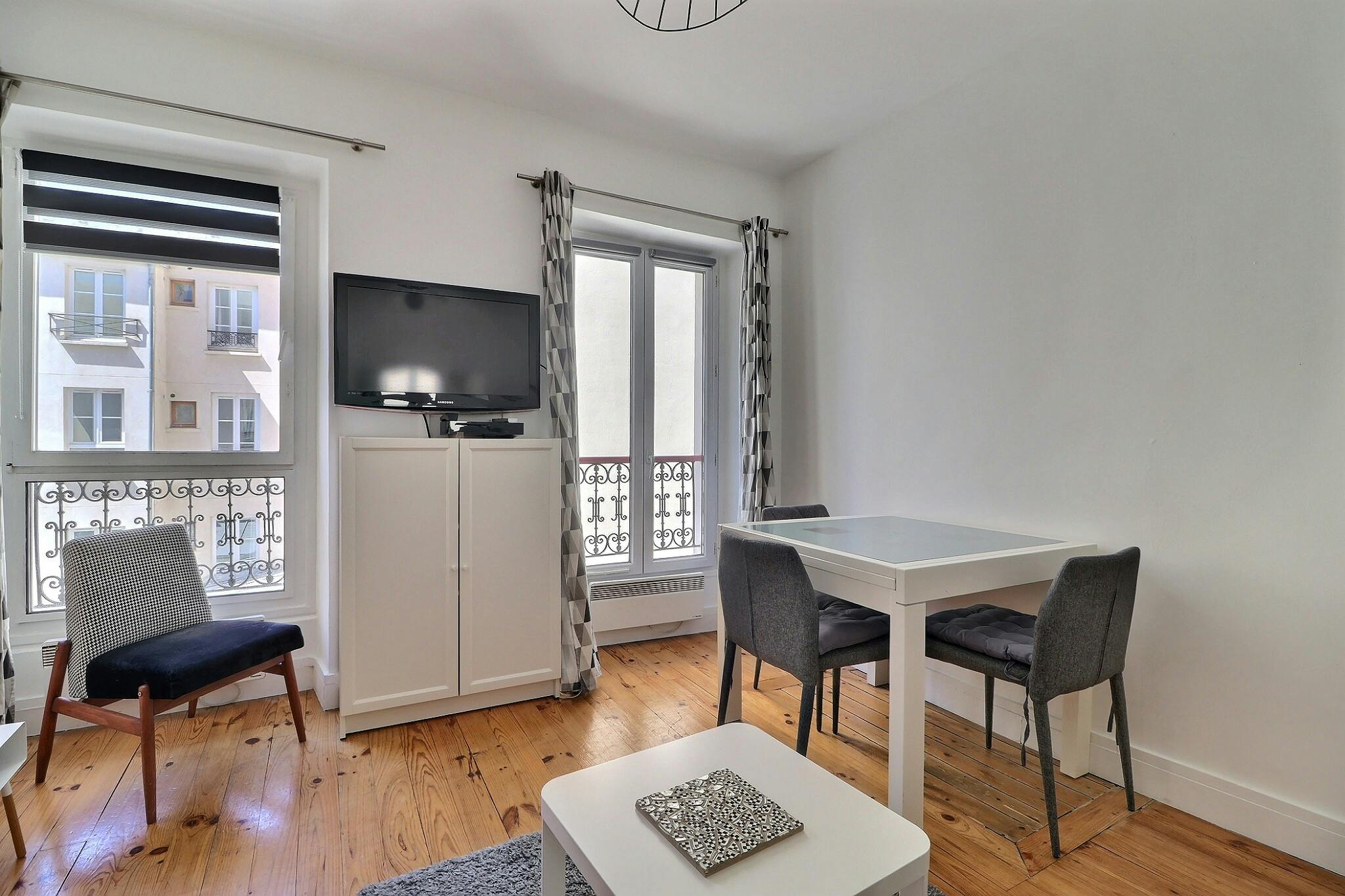Apartment for rent on Rue Claude Rodier, Paris