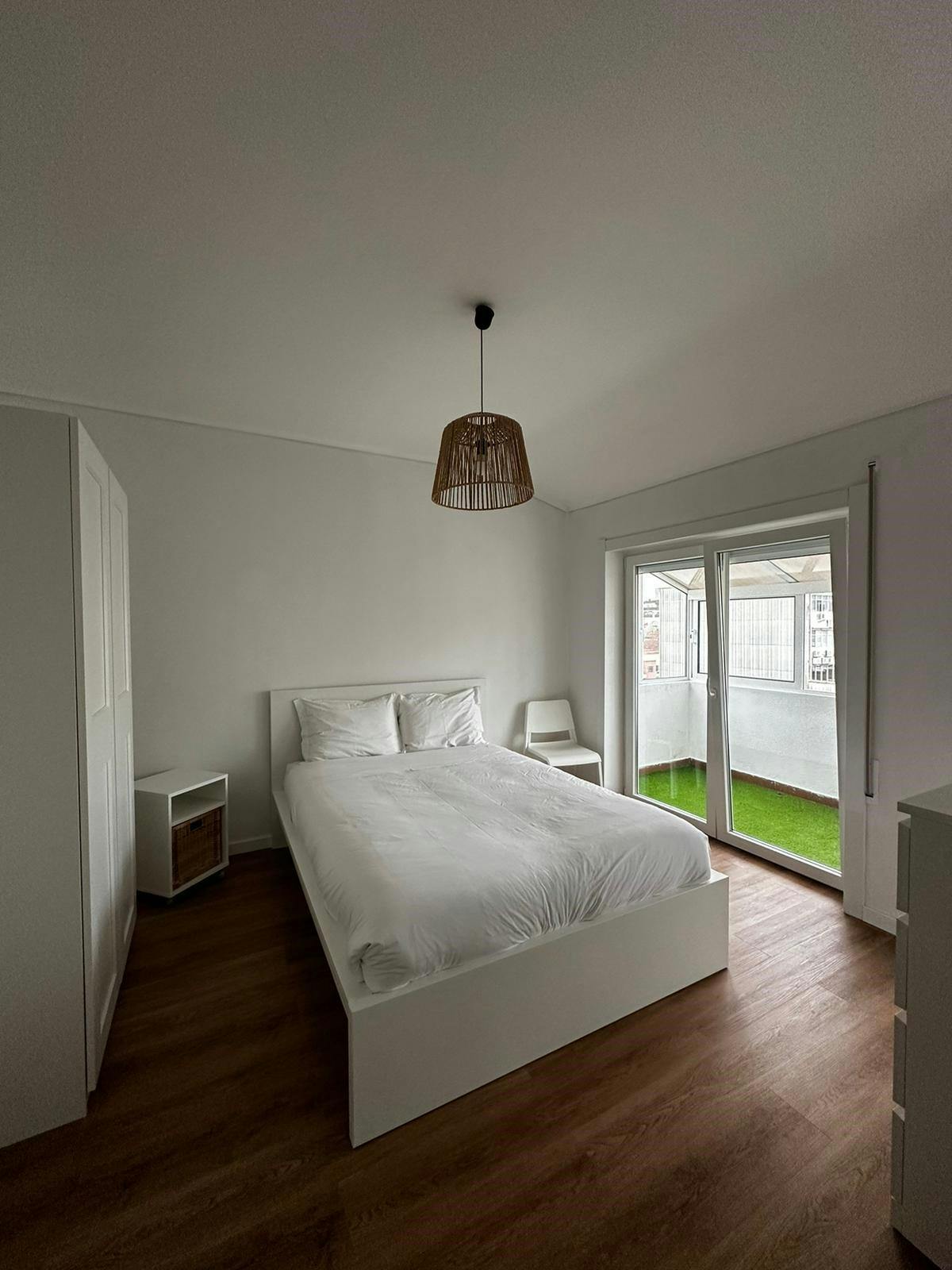 Studio for rent for €885 per month in Aveiro, Rua Engenheiro Silvério Pereira da Silva