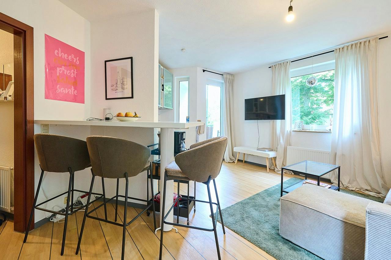 Studio zu mieten für 1.390 € pro Monat in Essen, Steinbeck