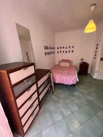 Private room for rent for €600 per month in Málaga, Calle Cárcer