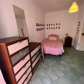 Private room for rent for €600 per month in Málaga, Calle Cárcer
